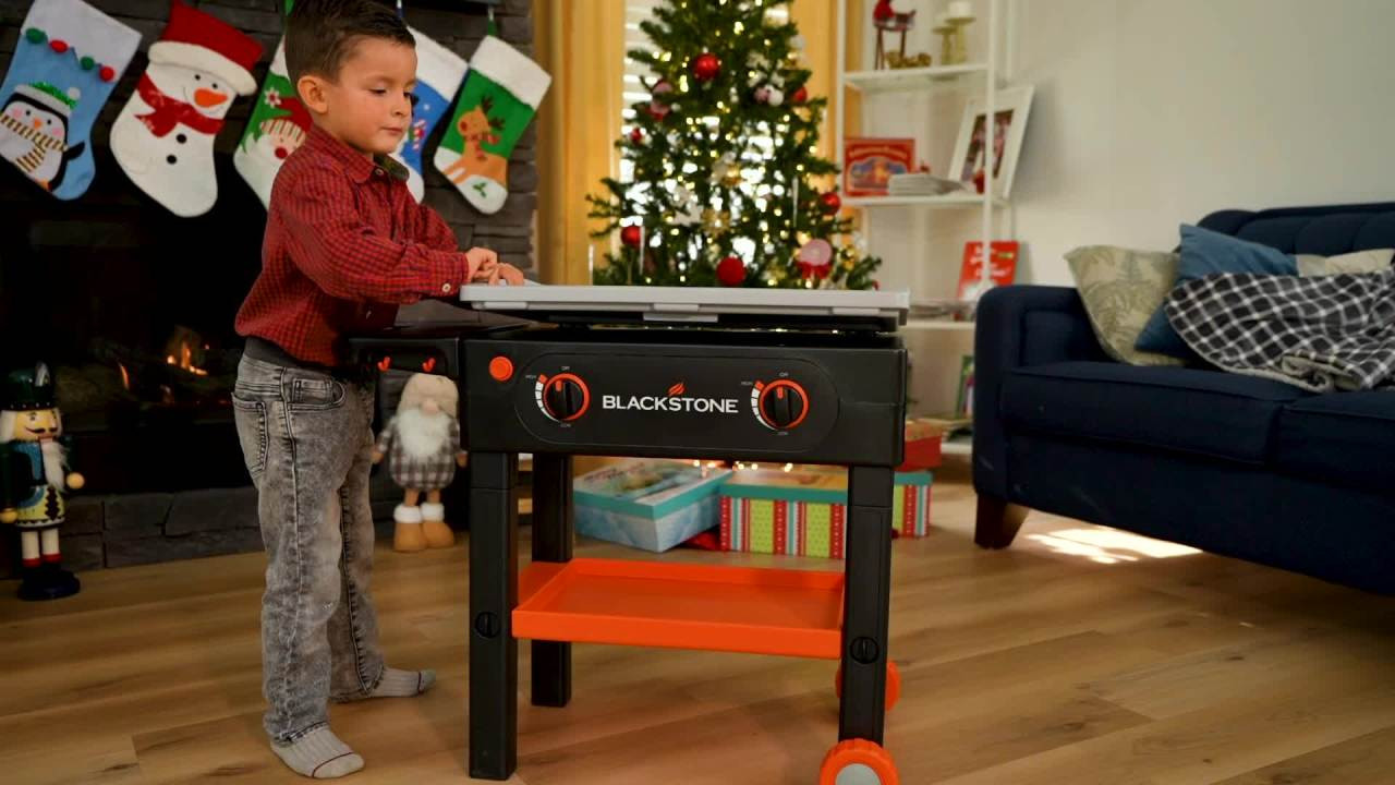 Blackstone My First Griddle Grill Toy Set with 6 Plastic Toy Accessory Tools | Walmart (US)