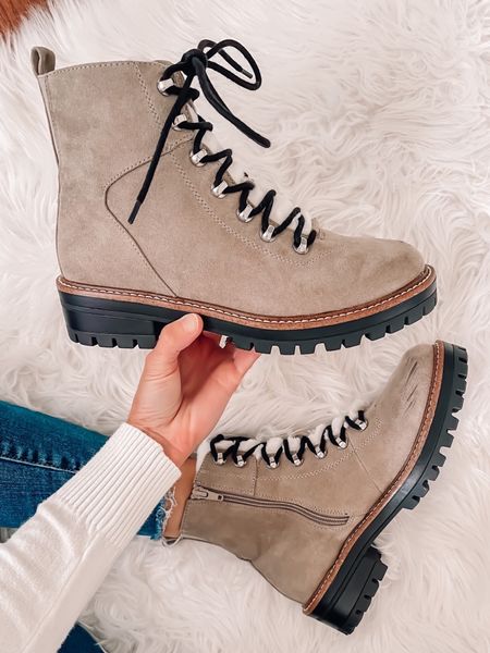 🚨 Boot Sale 30% off 
Hiking boots 
Winter boots 
Shoe sale 
Sale finds 



#LTKsalealert #LTKSeasonal #LTKshoecrush