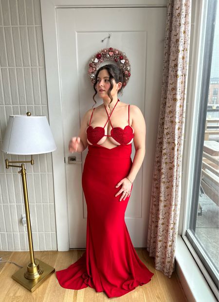 I saw this dress from Oh Polly and had no clue how it would look on my curvy size 10 body but I honestly love it! It’s a gorgeous red gown that feels dramatic in the best way! The straps are fully adjustable which definitely helped

#LTKstyletip #LTKmidsize #LTKbeauty