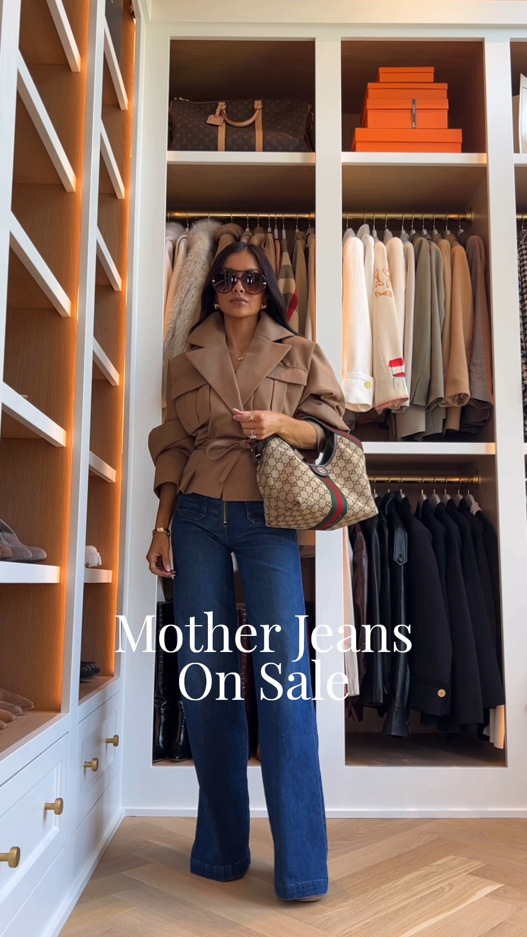 Mother jeans on sale! This pair is perfect for date nights. Love the exposed zipper and front pockets.

Also love the flared jeans - super flattering and make your legs look so long! Wearing a 23 in both pairs.

@Shop