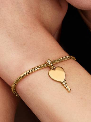 Engravable Heart Key Pendant | Pandora US