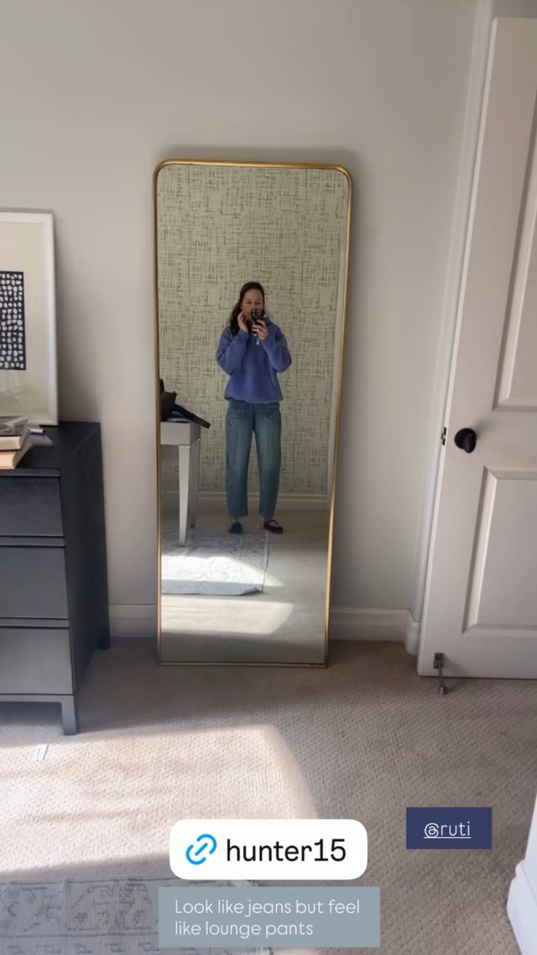 Free people Hoodie, free people dupe, free people look for less, cool girl jeans, cool girls style, Amazon find, Amazon influencer, Amazon style @Ruti ￼

#LTKOver40 #LTKootd #LTKdayinmylife