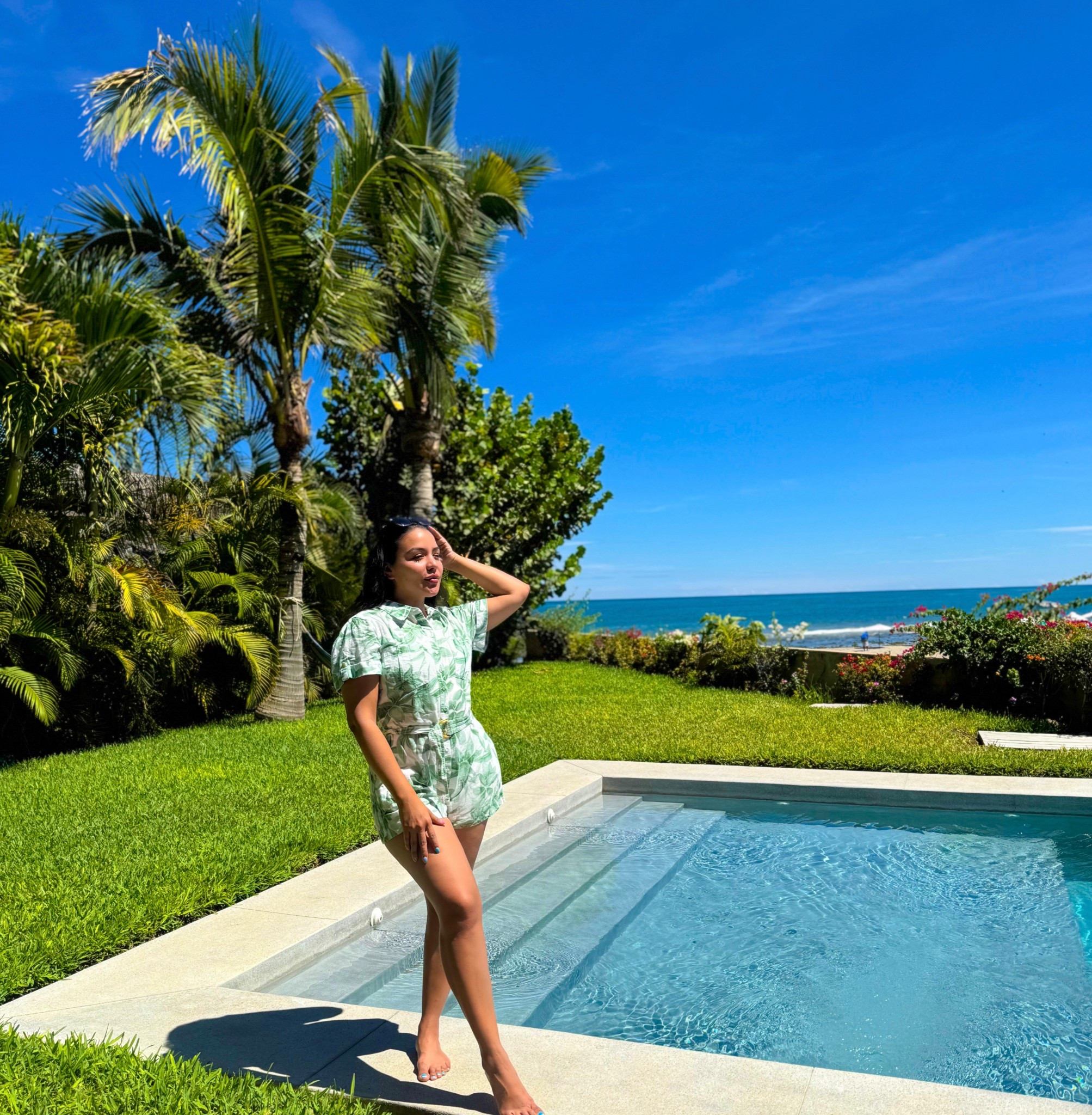 Perfect for vacation. Size medium. Runs true to size. 

#LTKMothersDay #LTKgrwm #LTKdayinmylife