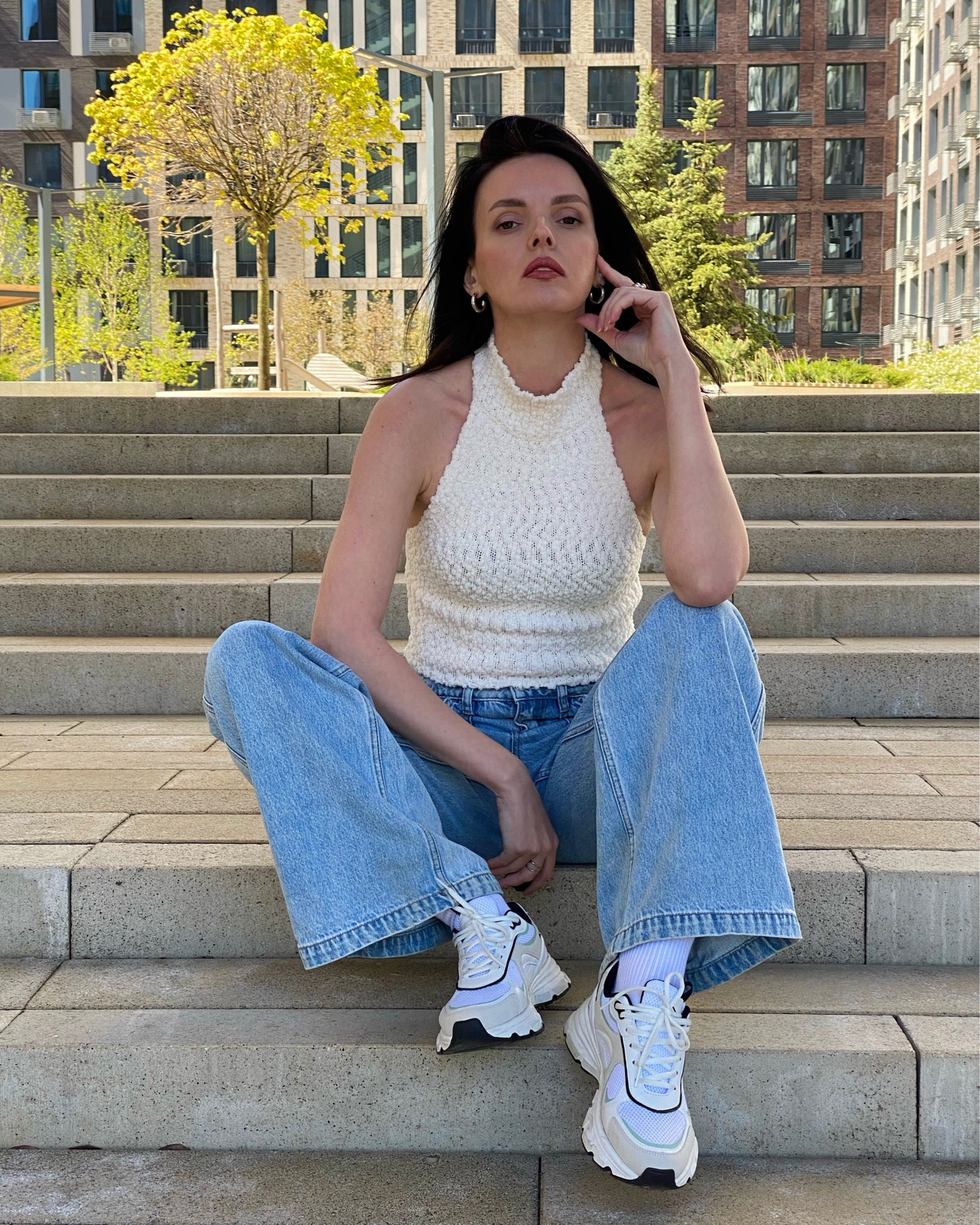 Summer outfit 

White Zara top
Blue cargo jeans Stradivarius
White sneakers Pull&Bear
Silver earrings Bershka

#LTKSeasonal #LTKunder50 #LTKstyletip