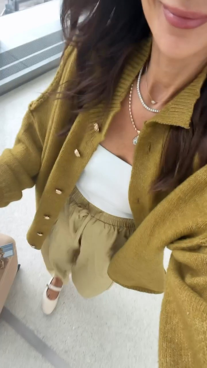 Cute and feminine travel outfit, cardi and pants size S.

#LTKOver40 #LTKootd #LTKTravel