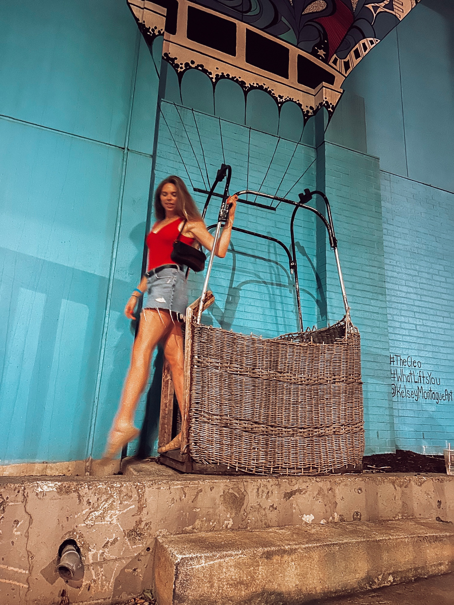 Up up and away ✈️ 

#LTKTravel #LTKFindsUnder50 #LTKStyleTip