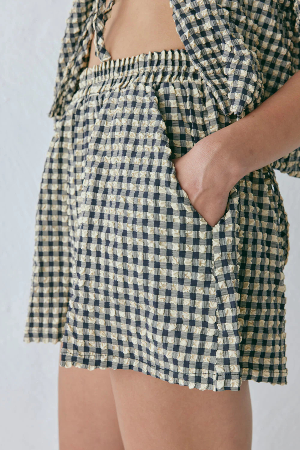 The Sea & I Shorts Black | VRG Grl