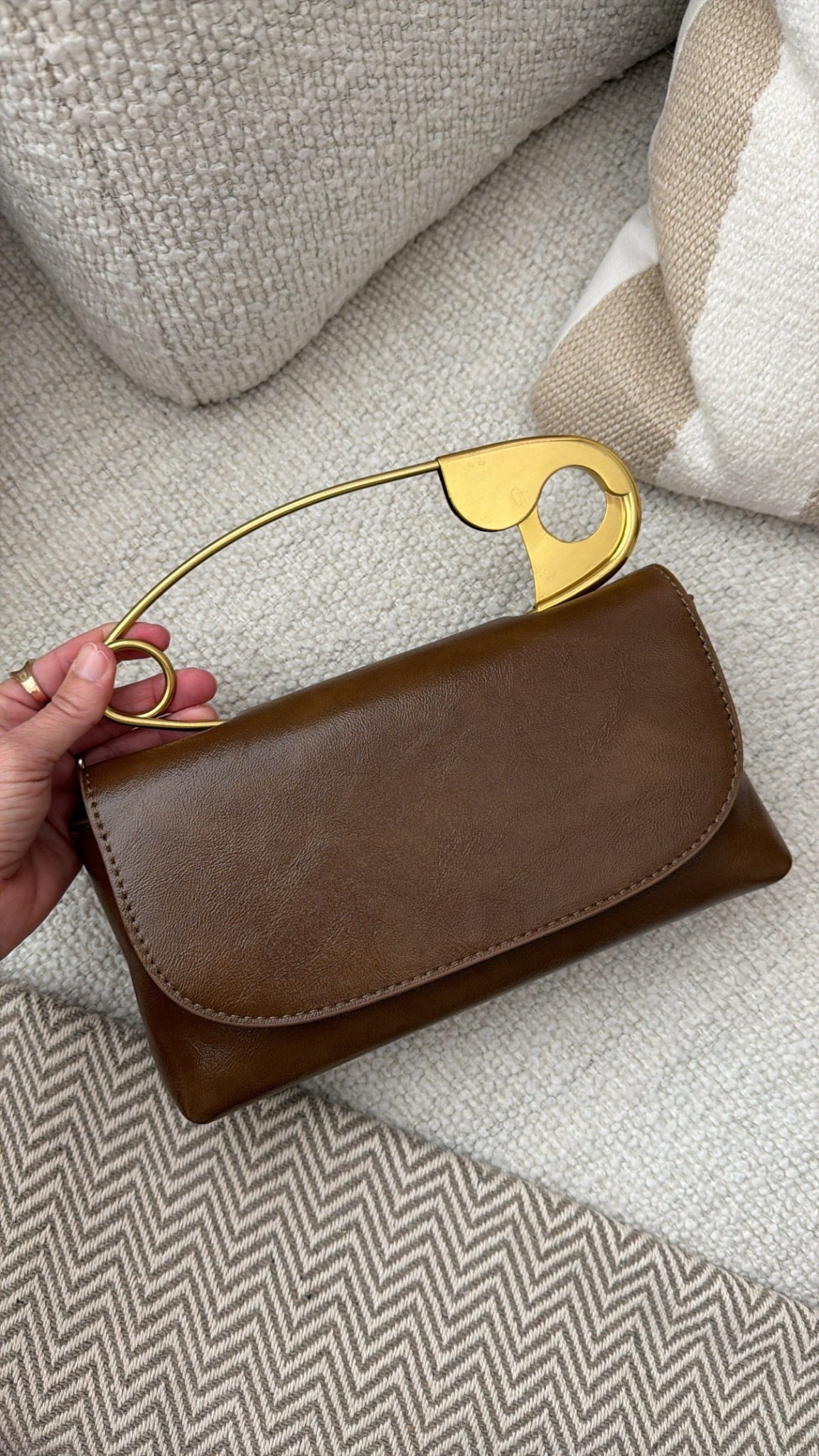 How fun is this Amazon handbag?!

#LTKgrwm #LTKSeasonal #LTKootd