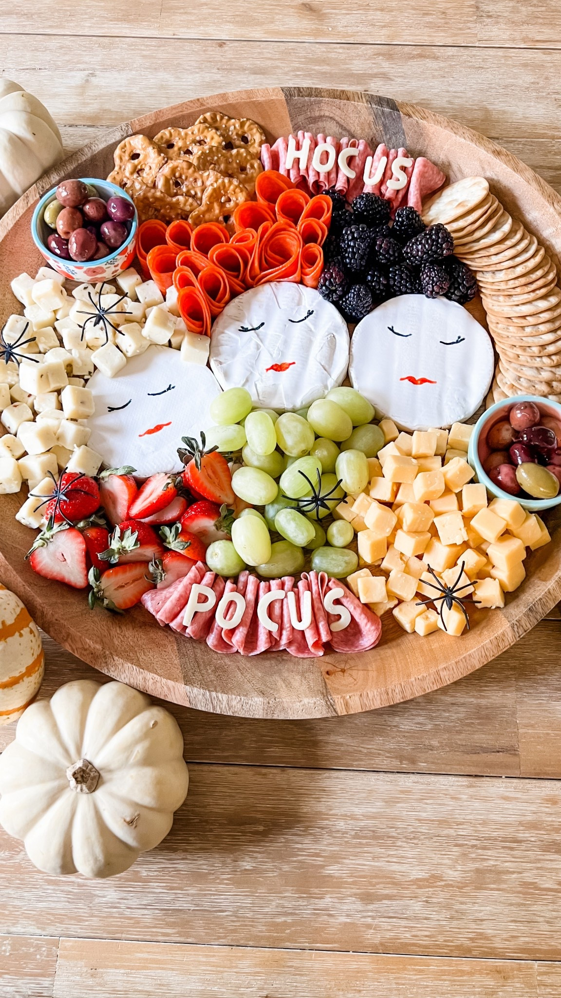 Halloween charcuterie board #halloween #halloweenhosting #halloweenapp 

#LTKHalloween #LTKFamily #LTKSeasonal