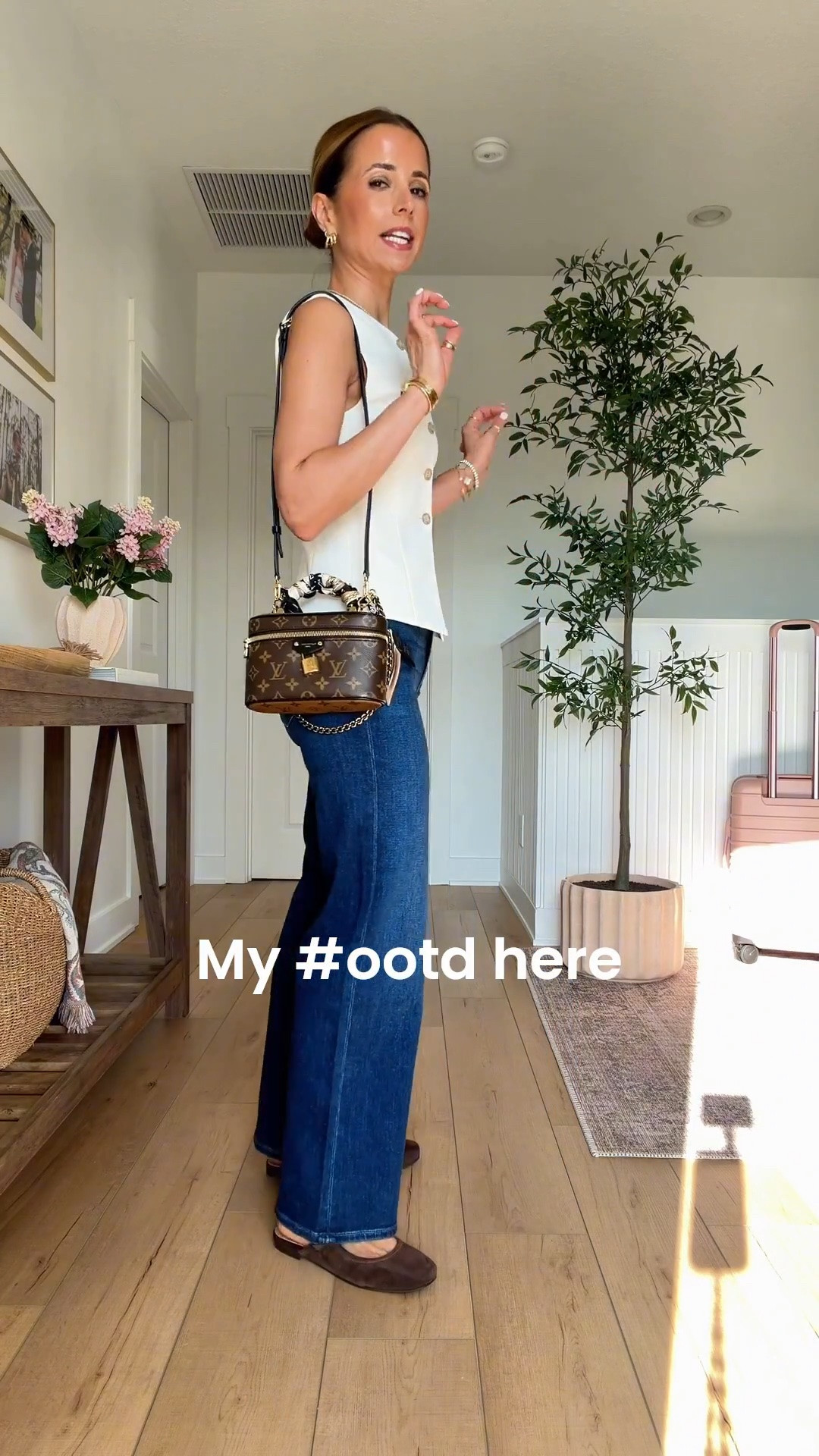 My elevated casual outfit of the day! Mom outfit. Summer outfit. Fall outfit. Aritzia vest in 00. Paige Anessa wide leg jeans in 00. Ballet mules are TTS. Fall shoes. Chocolate brown flats. Business casual outfit.

#LTKgrwm #LTKootd #LTKPetite