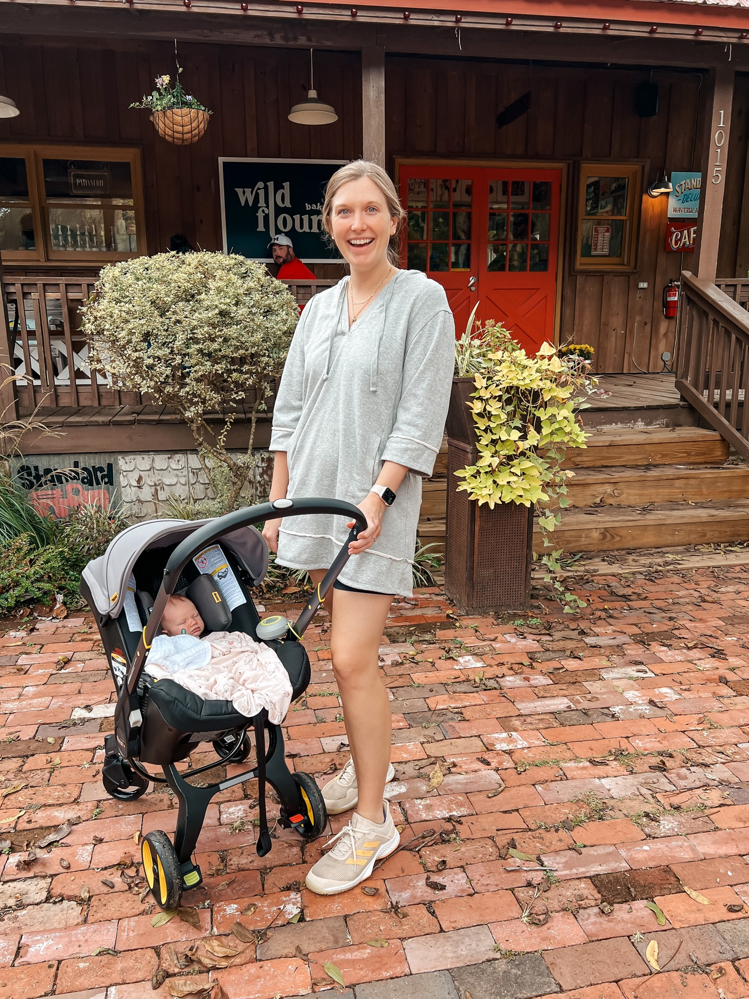 Postpartum lounge outfit 

#LTKfindsunder100 #LTKbaby