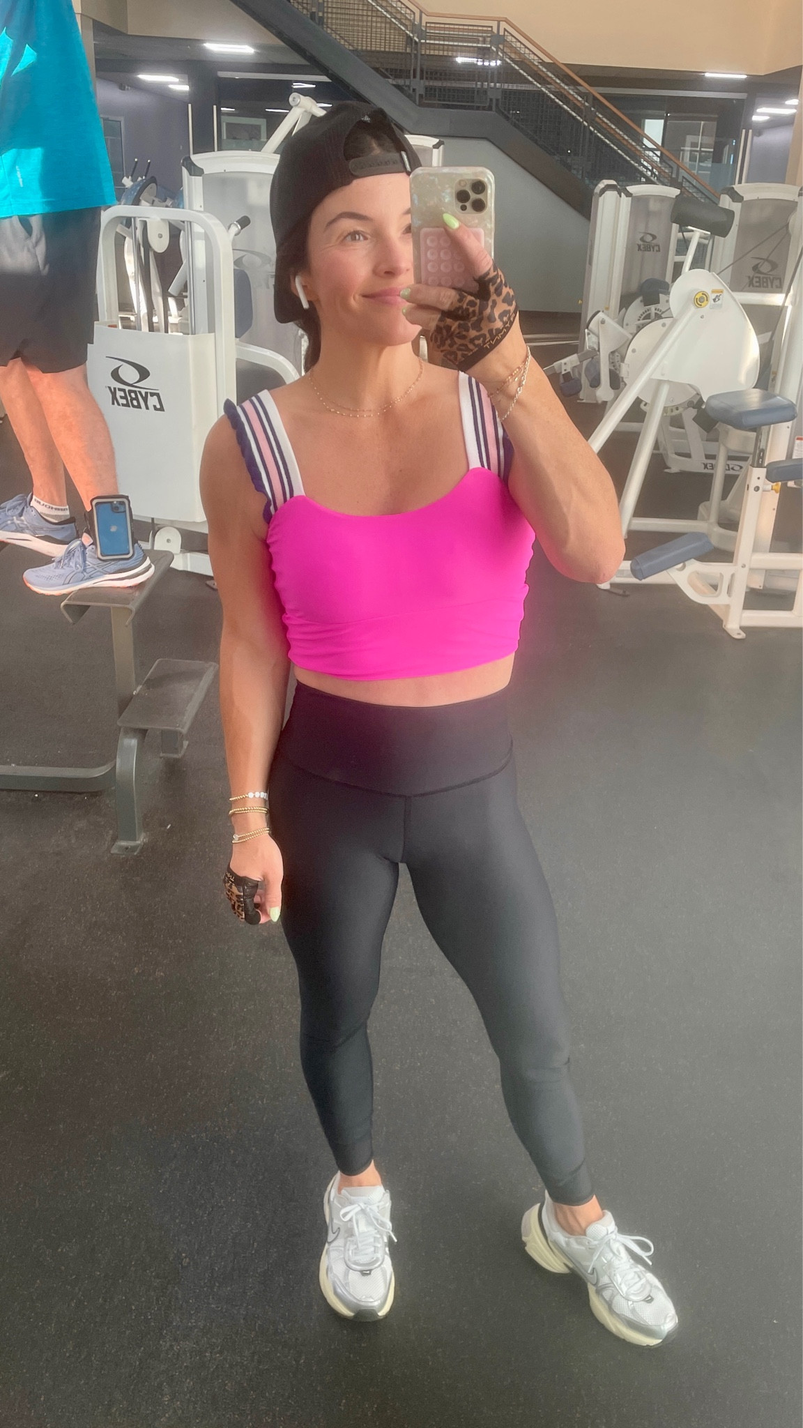Some of my favorite workout tops, leggings & shoes lately!
A lot are very similar to Free People!
I wear XS in leggings, small in most tops & shoes are TTS.
Best shoes for lifting!

Nike, Nike shoes, Amazon finds, workout tops, free People, alo, workout leggings, black leggings, gym outfit, fitness

#LTKActive #LTKfitness #LTKshoecrush