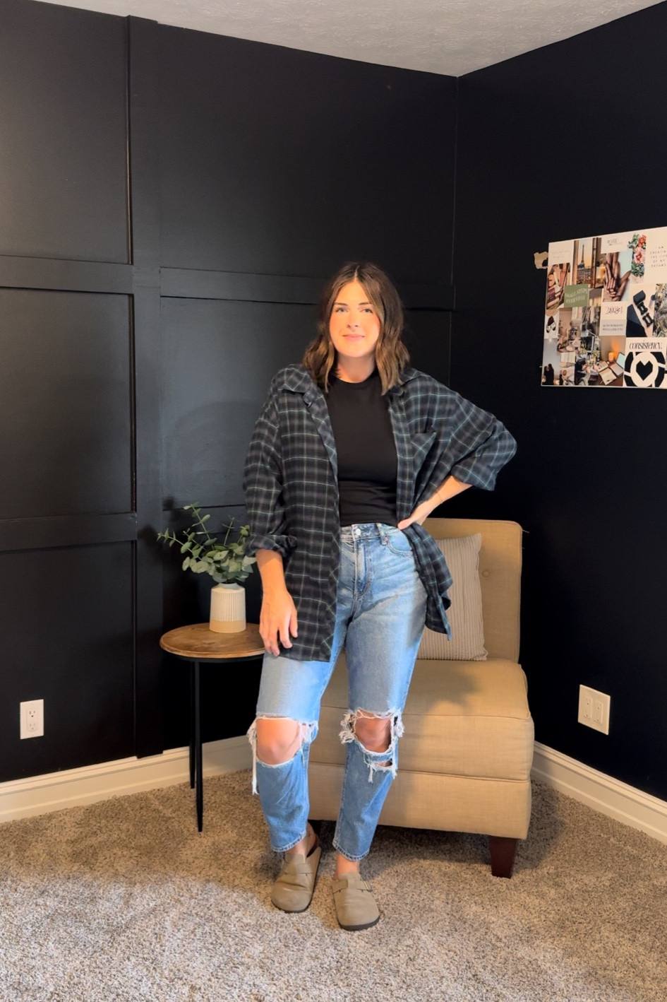 Day 5 of my “realistic sahm/wfhm outfits” 

Flannel | American Eagle denim | jeans | mom jeans | baggy jeans | Birkenstocks | mom fashion | fall outfits 

#LTKSaleAlert #LTKStyleTip #LTKMidsize
