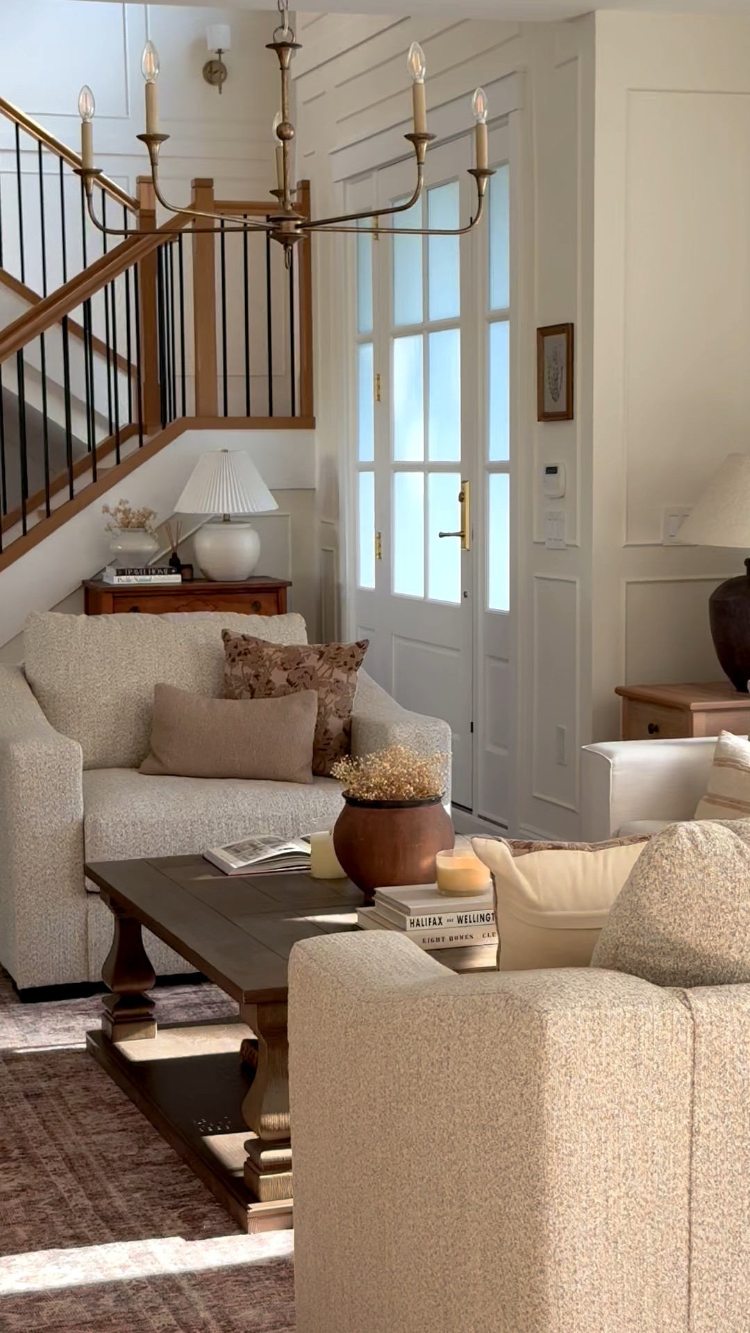 Rounding up some of my favourite pillows 

#LTKwinter #LTKcanada #LTKhome