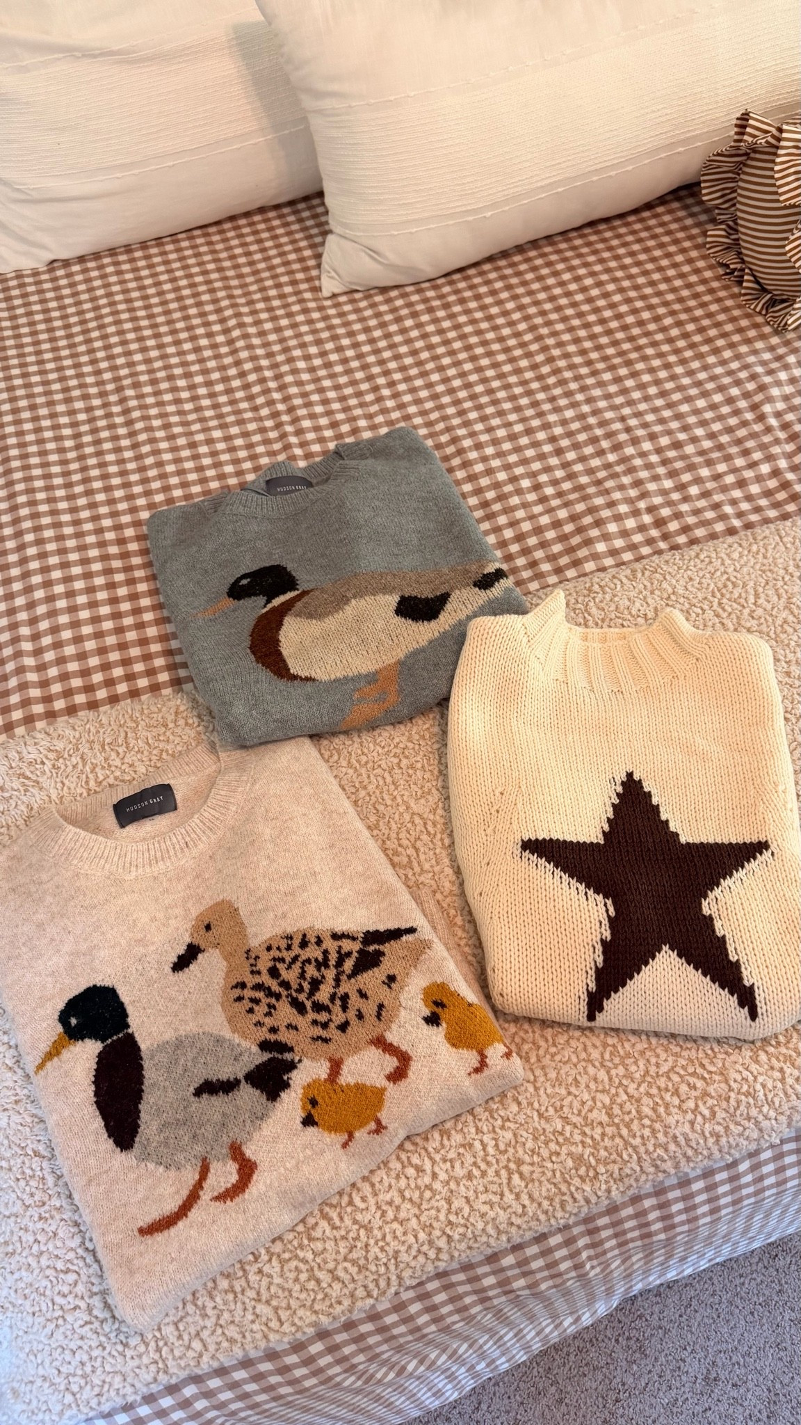 Which sweater is your fav?? 🦆🐥⭐️

#LTKU #LTKSeasonal #LTKootd
