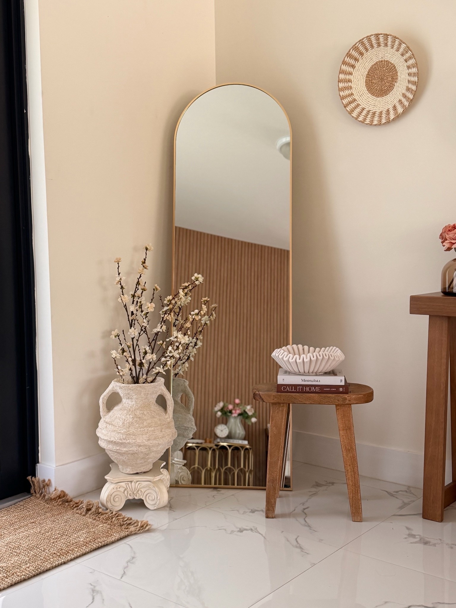 Inspiración de decoración de un pequeño rincón a algo bonito y funcional.

#LTKHome #LTKmomlife #LTKSeasonal