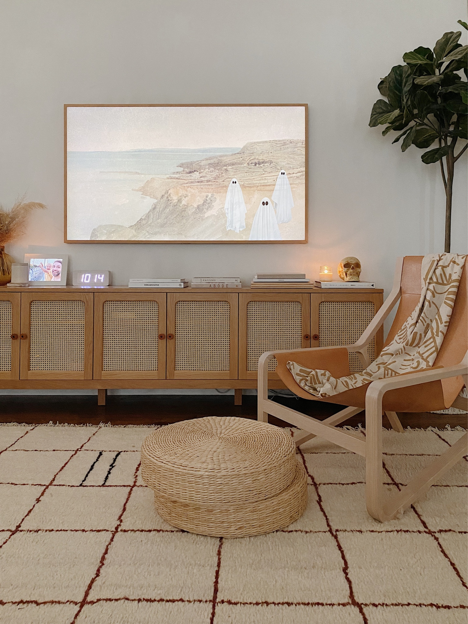 word on the street is that it’s AUTUMN!

#LTKhome #LTKSeasonal #LTKHalloween