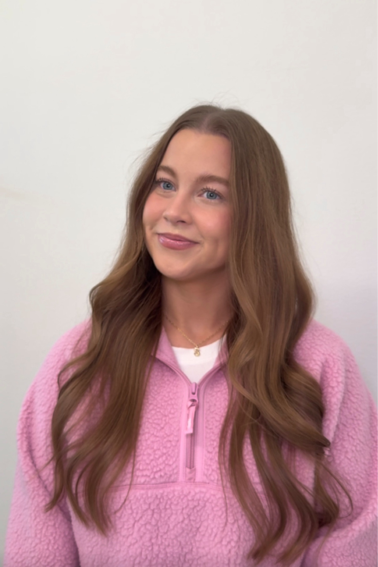 So excited to wear this TNA fleece this season🩷