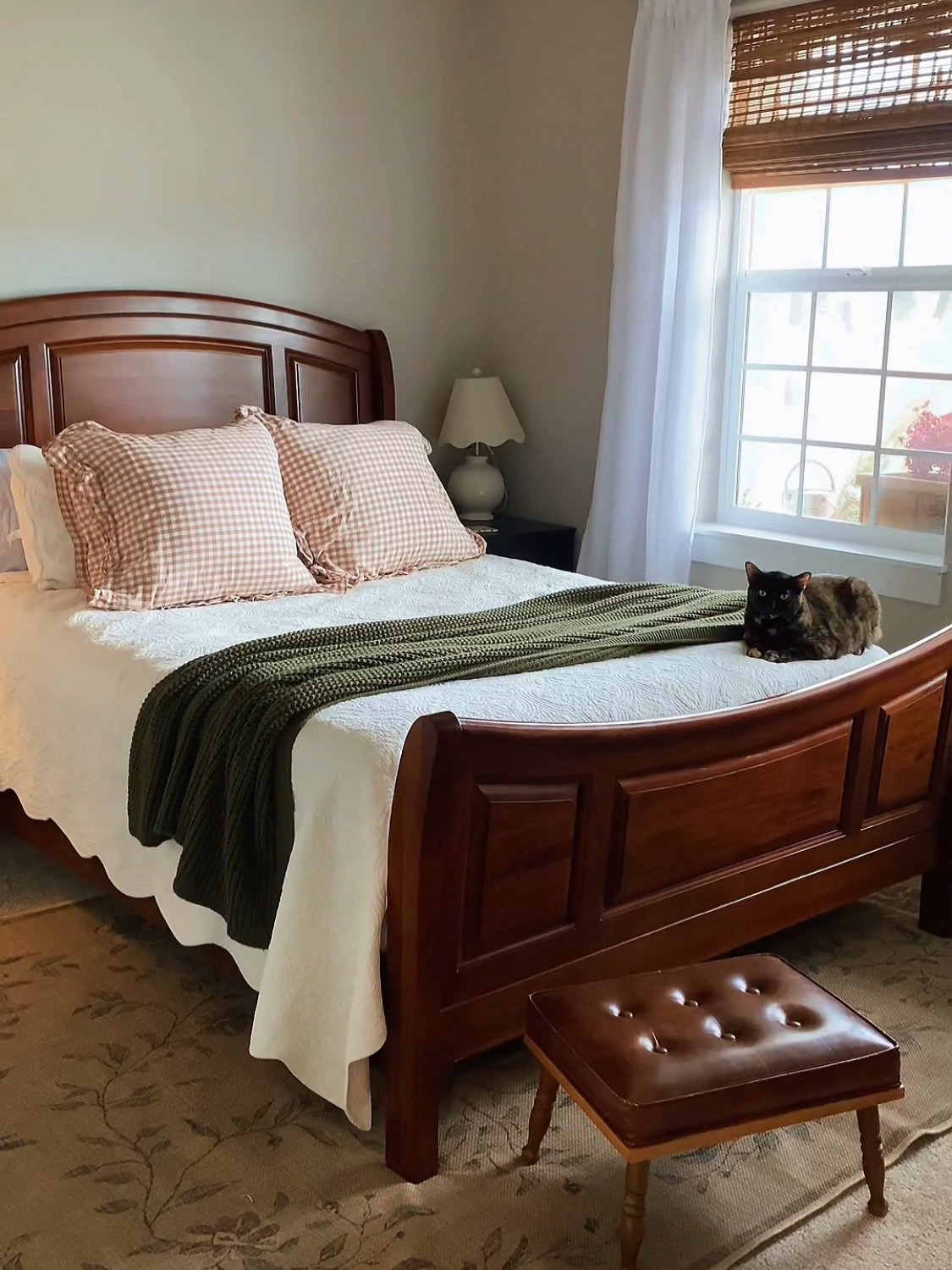 Bedroom bedding styling and decor

#LTKHome