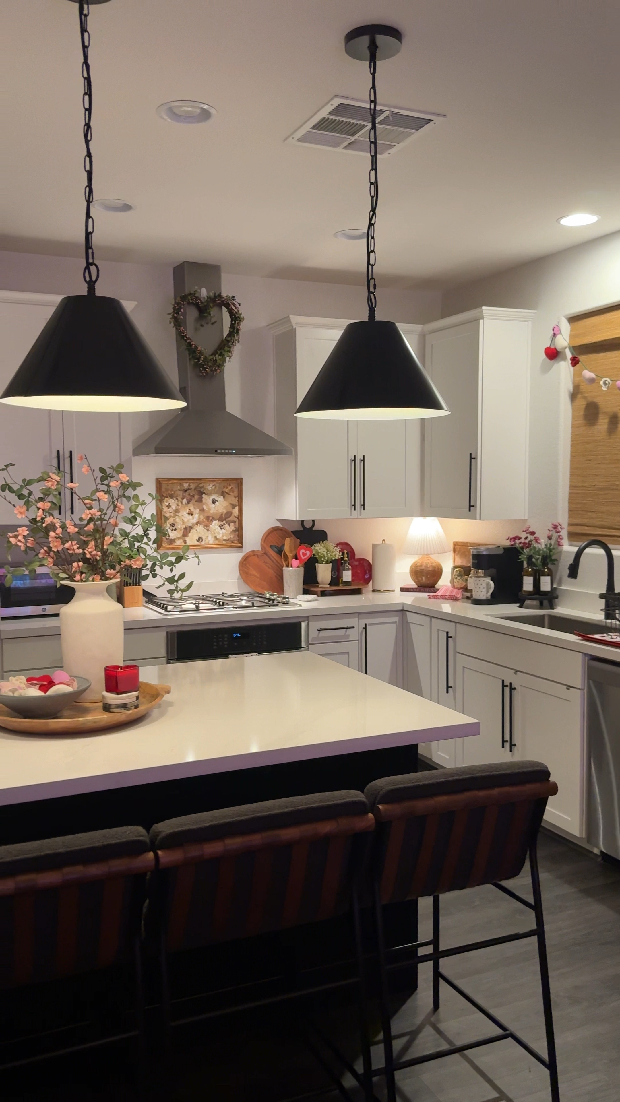 Valentines Day Kitchen ♥️✨💕 #valentinesday #valentinesdaydecor

#LTKHome #LTKFamily #LTKSeasonal