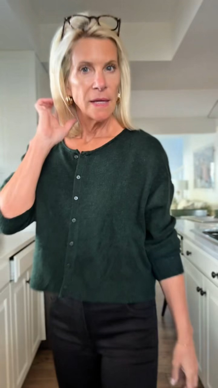 EVEREVE makes confidence effortless. These jeans and sweaters are timeless pieces I reach for on repeat—classic, elevated, and made for real life. @EvereveOfficial #EverevePartner #EvereveStyle 

 