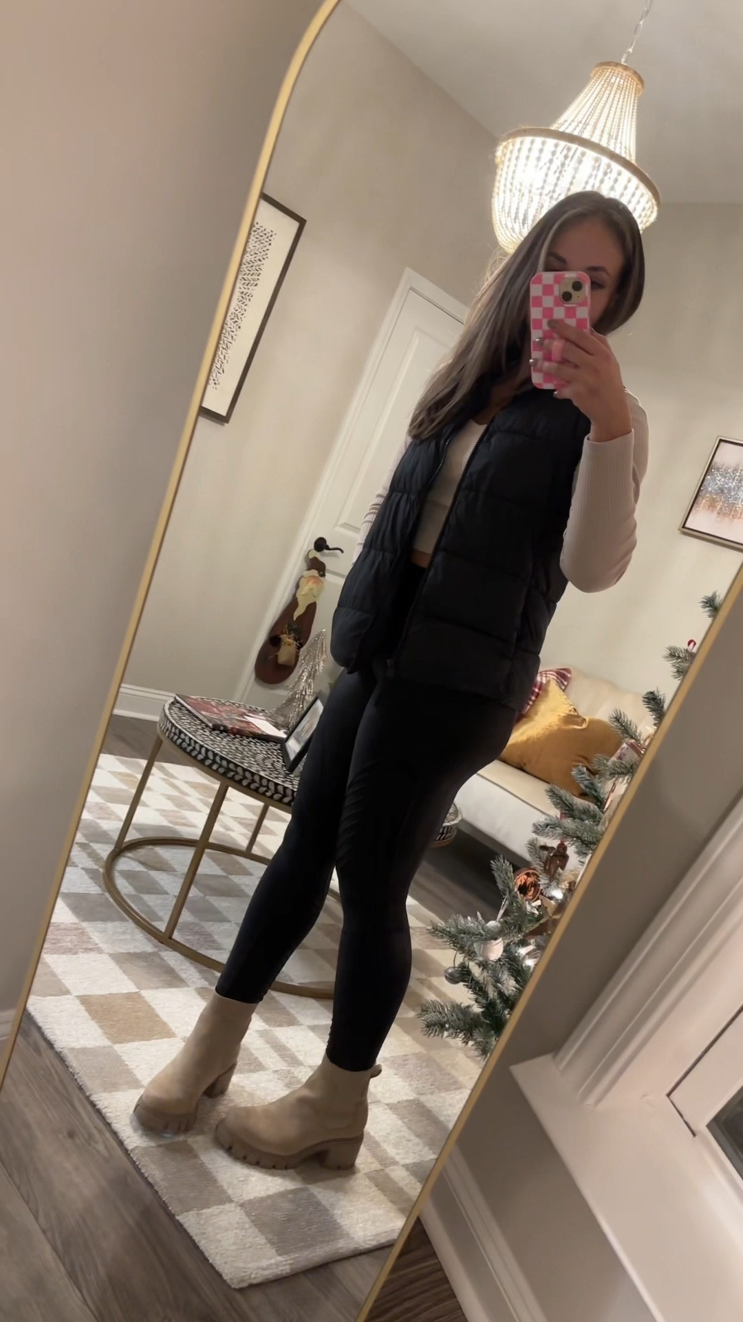 Styling the cutest Chelsea boots for fall

Moto leggings, vest, Chelsea boots, fall style, boot season, mom ootd

#LTKStyleTip #LTKSeasonal #LTKShoeCrush