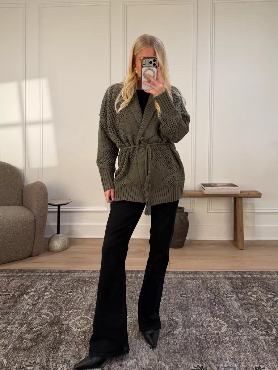 20% off in the app with code GIFTSFORYOU - Wearing a medium in sweater, linking similar black tee, 27 reg in jeans (sized up for pregnancy, runs TTS), boots are true to size.
#KathleenPost 

Winter fashion, winter outfit, holiday outfit

#LTKSaleAlert #LTKHoliday