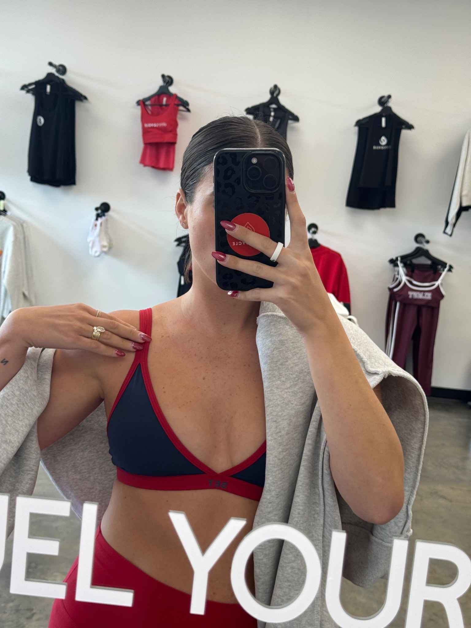 This has quickly become my favorite workout set!! I got all 3 pieces so I can change them up. 