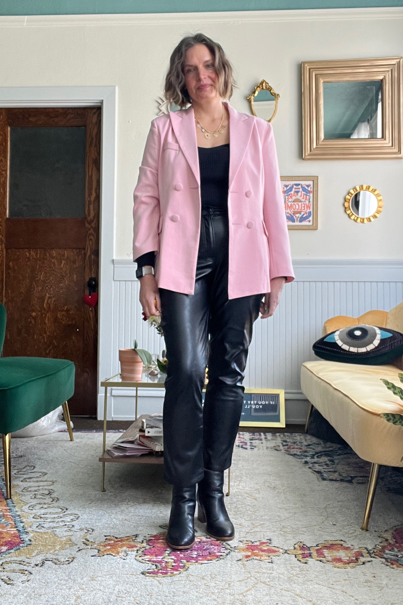 Another pink blazer look

#LTKover40 #LTKSeasonal #LTKmidsize