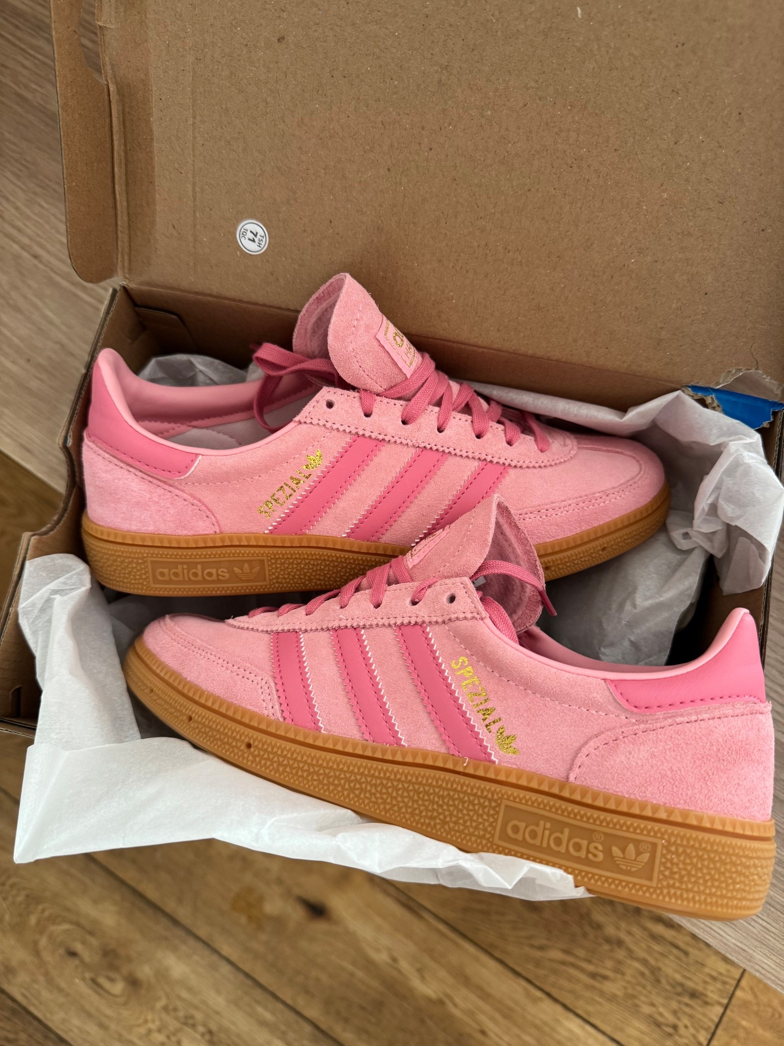 Omg omg omg 💗💗💗



#LTKshoes #LTKeurope #LTKuk