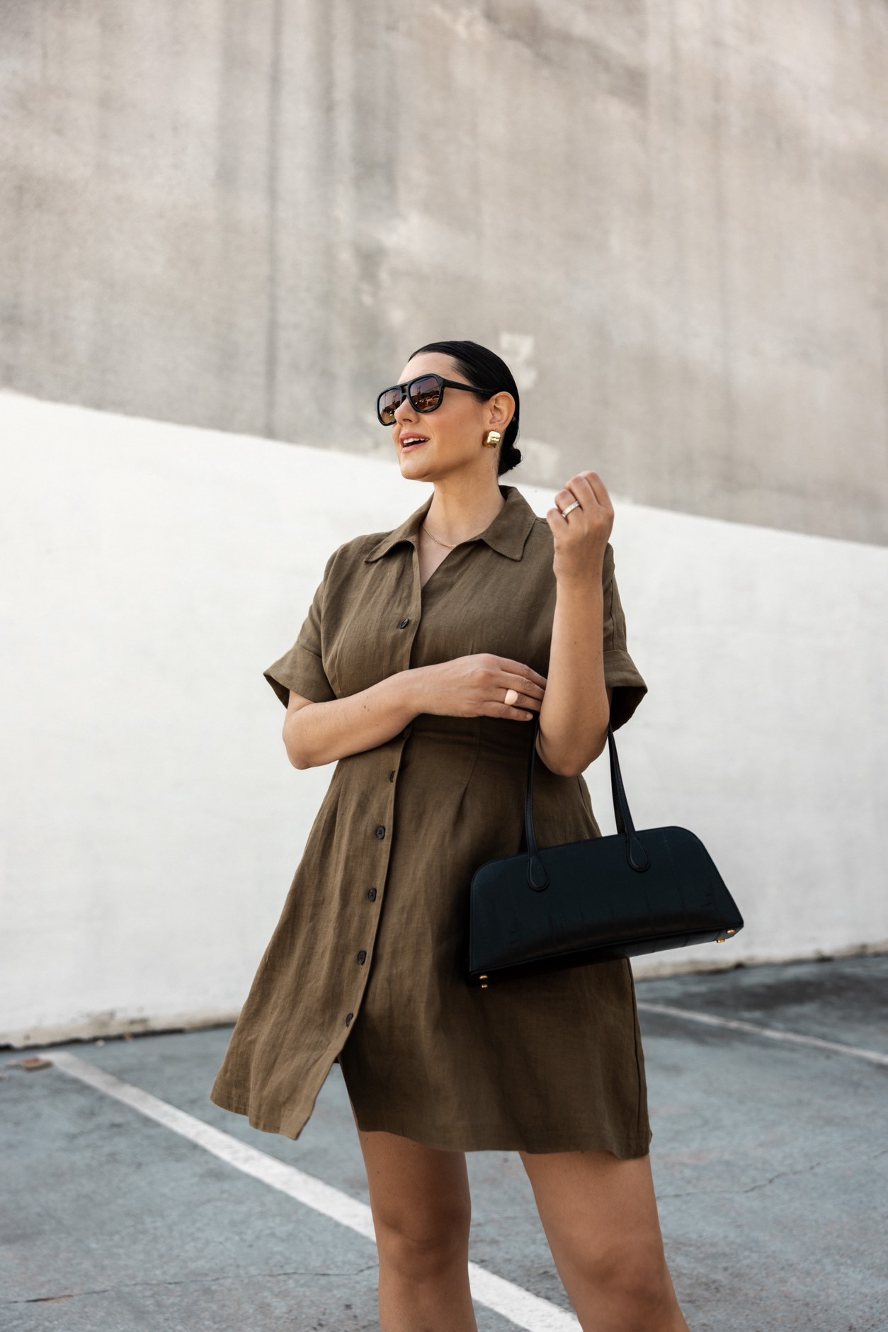 Saying I love this dress is an understatement. Such a good find from @Madewell this month! It's under $150 and 100% linen!

I'm in the large for extra wiggle room at the chest + extra length!  

 