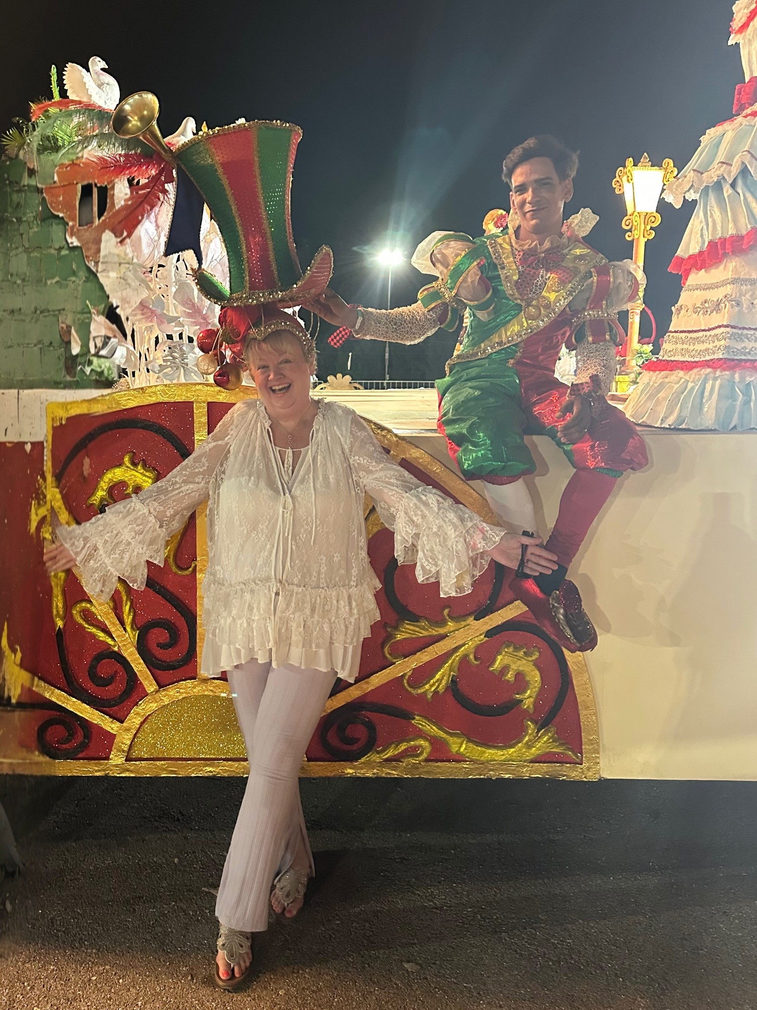 Marks & Spencer lace blouse/cover up .. the one I’m wearing is not available currently (I bought in the store only a few weeks ago) 
.. I’ve found some gorgeous alternatives 


#LTKeurope #LTKcurves #LTKdatenight