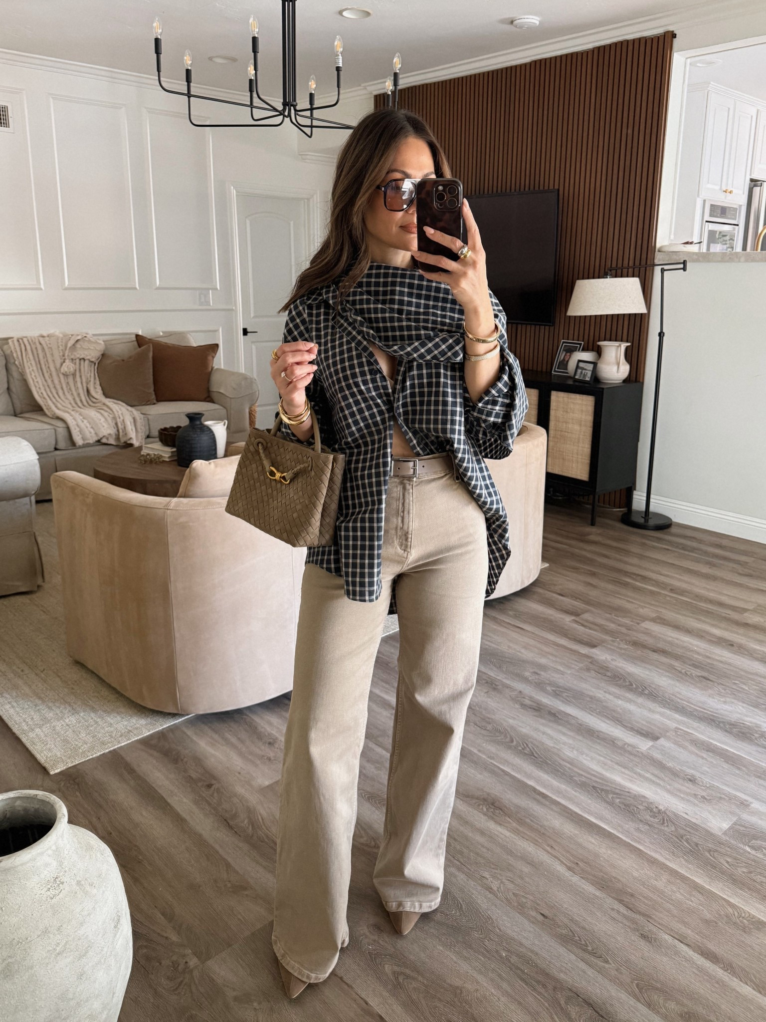 Minimal but powerful
Button up shirt : small 
Wide leg jeans : 26
Im 5’4”/130

#LTKootd #LTKgrwm #LTKU