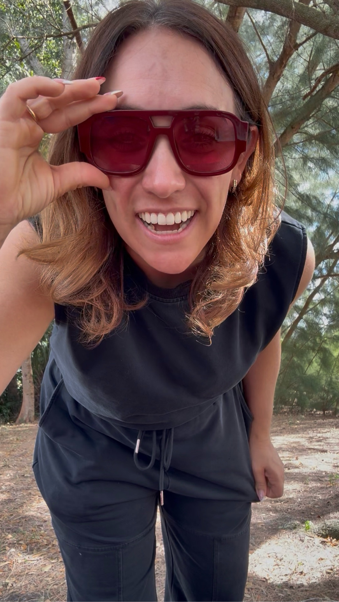 Este jumpsuit negro es esa pieza en el clóset que toca mamá debe tener. Yo soy M/L y lo tengo en talla L. Lo he usado desde un día de campo como este, hasta con zapatos altos para la noche !!! Recomendado ✨

#LTKmomlife #LTKdayinmylife #LTKootd