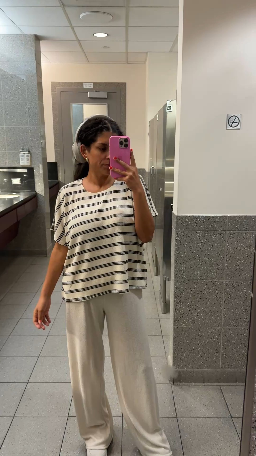 Traveling outfit ✈️🎧

#amazon #headphones #set 

#LTKFindsUnder50 #LTKTravel #LTKStyleTip