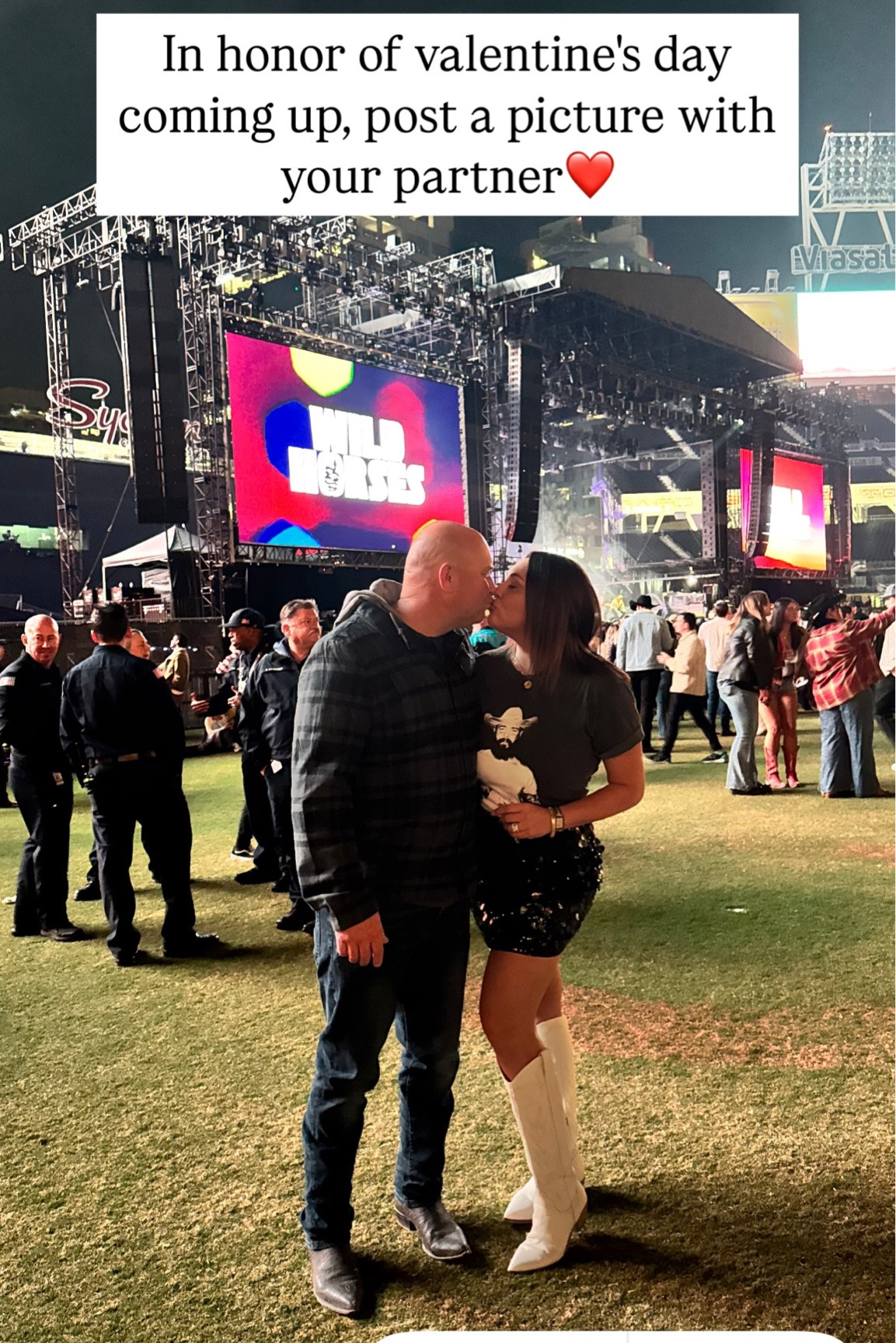 In honor of valentine's day coming up, post a picture with your partner❤️


Western, Skirt, cowboy boots, jacket, concert outfit, post Malone, country concert, date night, men’s jacket 