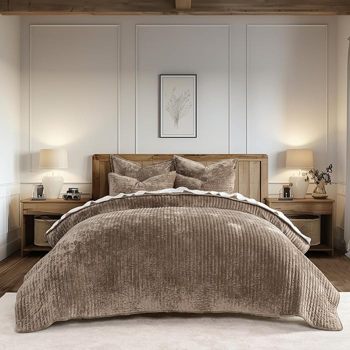 EVERGRACE Velvet Quilt Set Queen Size, Luxurious Soft Striped Channel Bedding Set, Lightweight Ve... | Amazon (US)