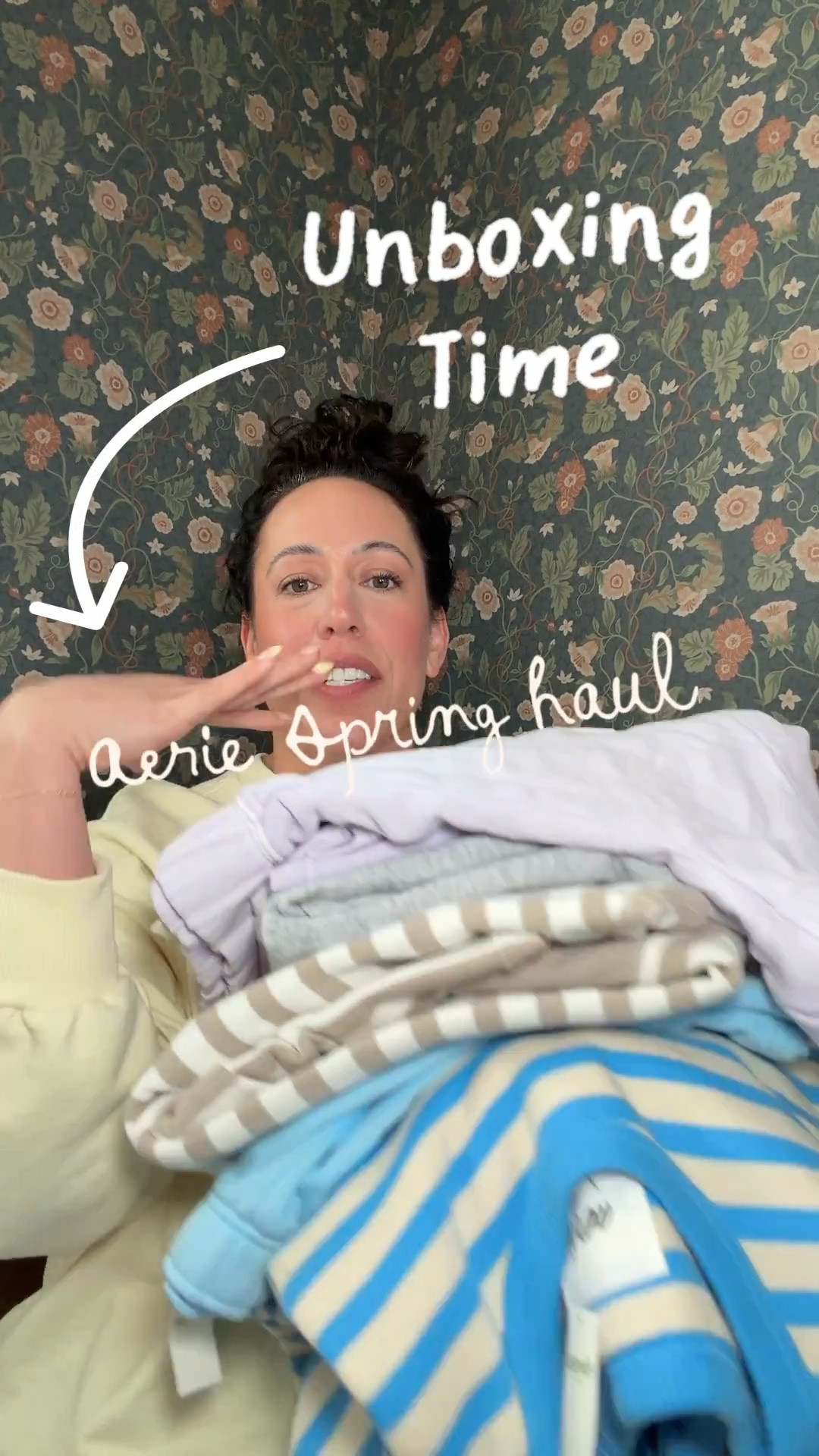 @Aerie unboxing for the midsize momma! Ordered size large in top + xl in bottoms and all currently on sale!! ✨☀️👏🏻

Spring haul, travel outfits, Amanda reeder blog, midsize travel outfits #LTKAerieSale 

#LTKSaleAlert #LTKootd #LTKMidsize