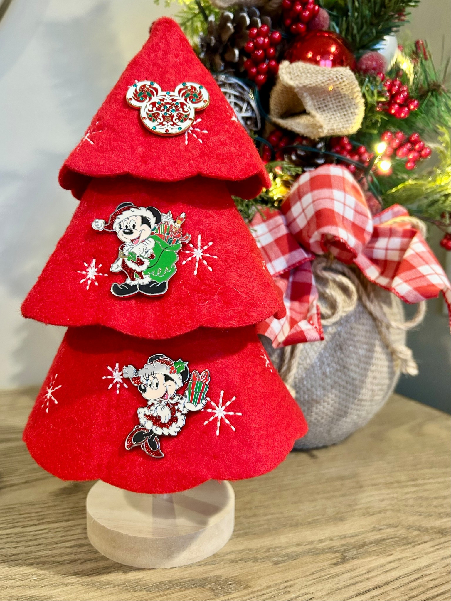 This felt tree is such a cute way to display holiday pins! 🥰✨🎄

#LTKFindsUnder50 #LTKSeasonal #LTKHoliday