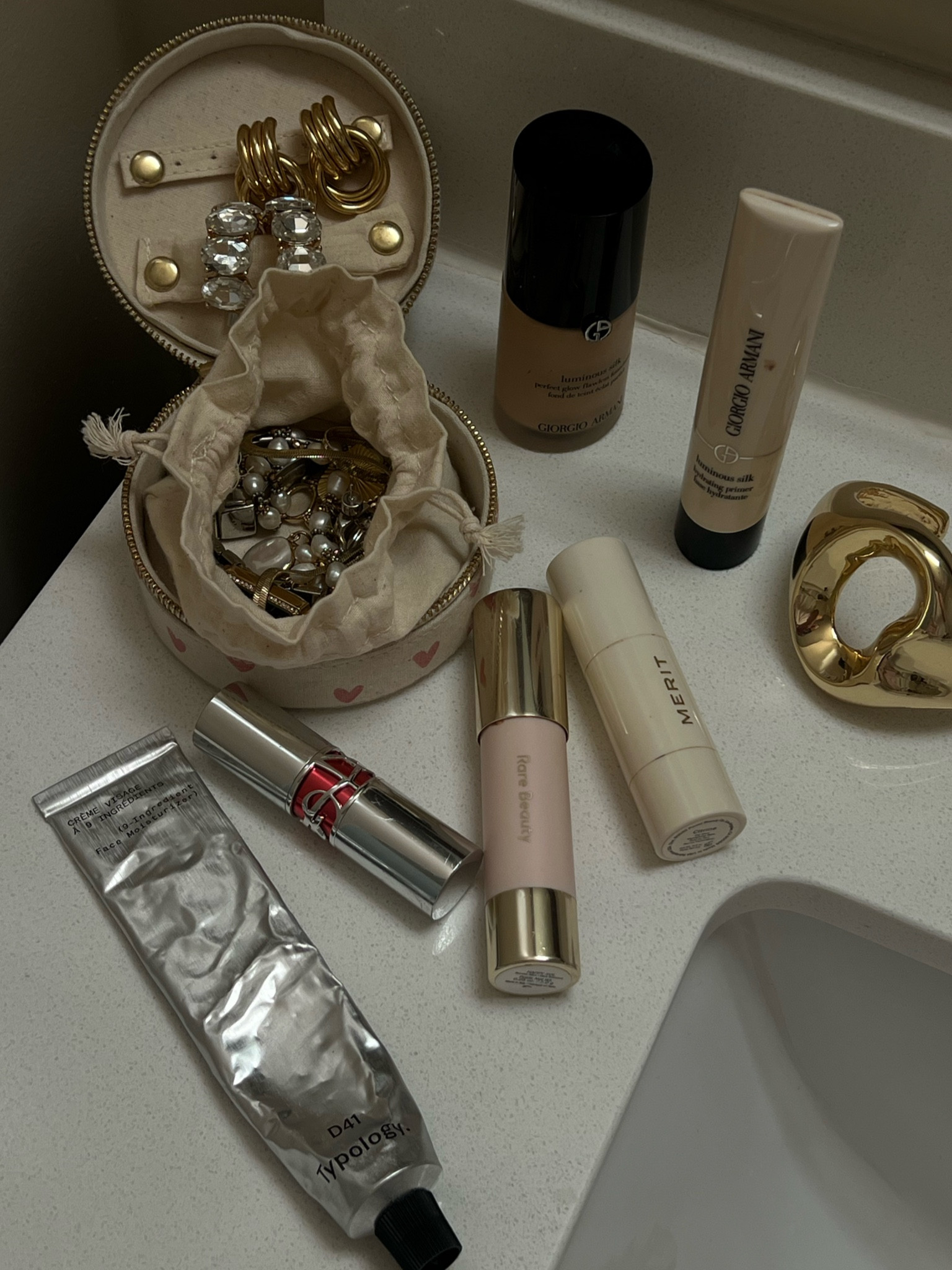 girls side💗 all my staple makeup and accessories for getting ready!

#LTKFindsUnder100 #LTKBeauty #LTKTravel