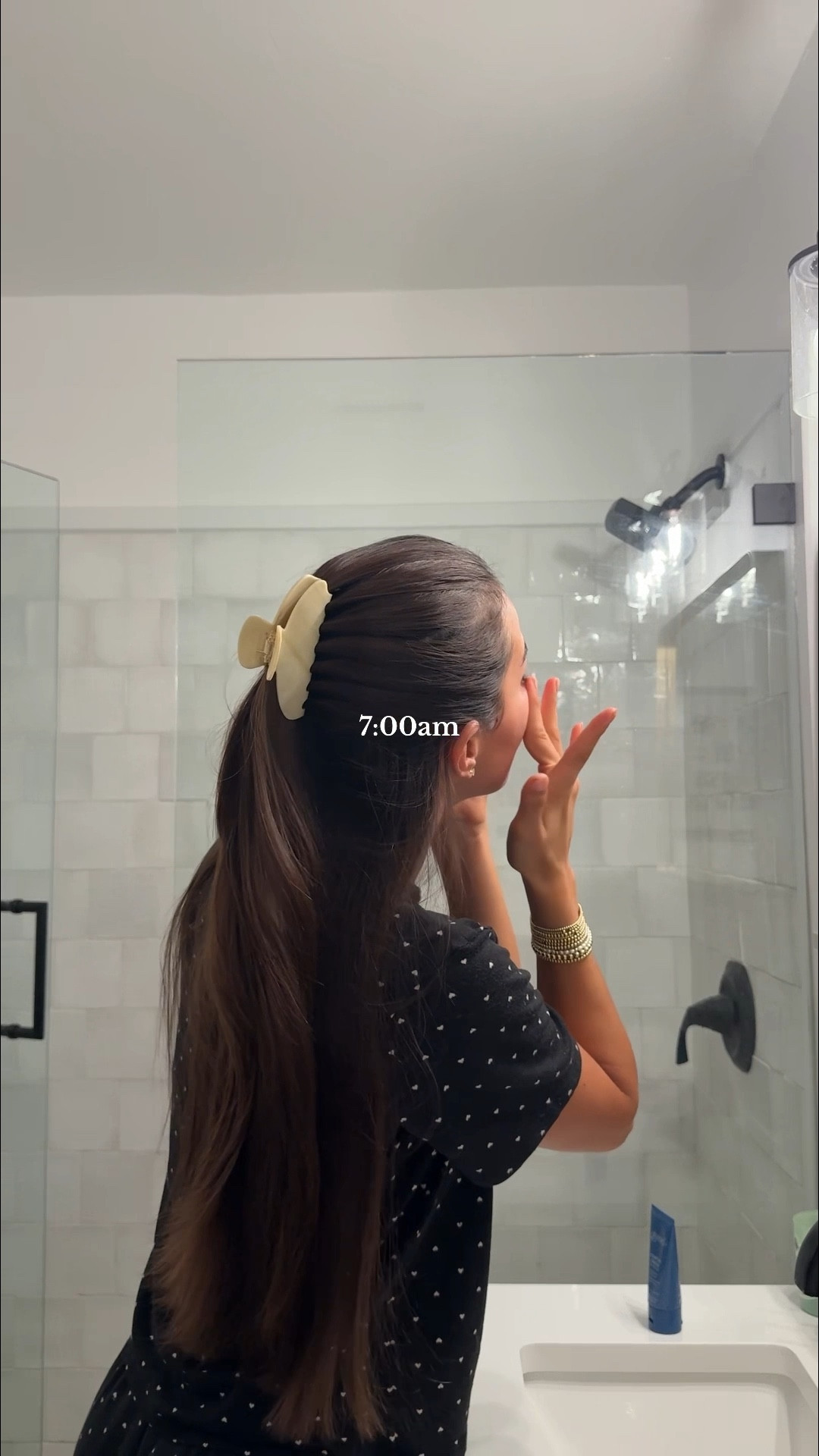 Morning vlog 🤍 wearing size large in hoodie 