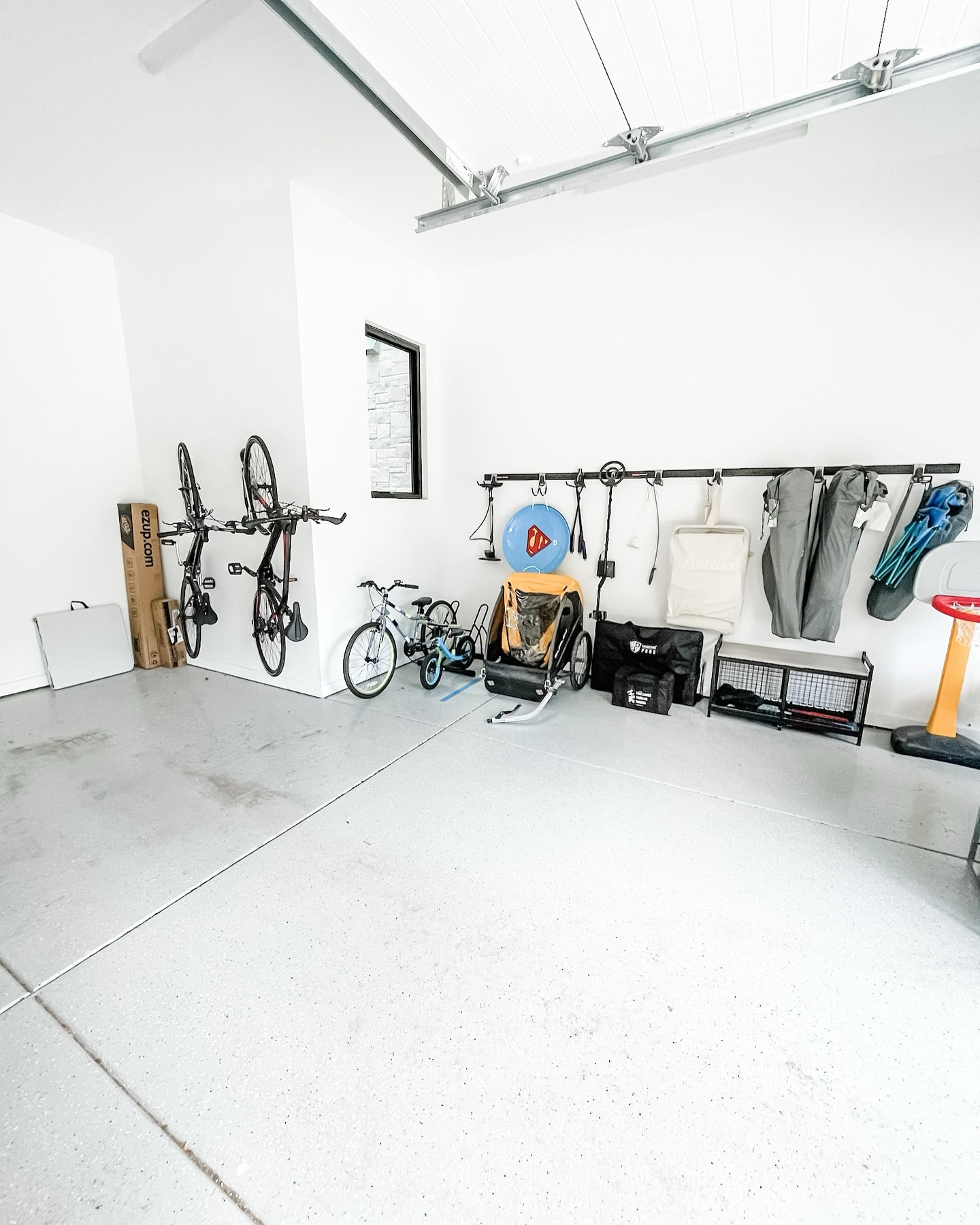 Sliding back into your feed with this garage refresh that has us all 🥰🥰🥰!

I’m going to be 100% honest and say that my unofficial summer “step-back” from Instagram was kind of life-giving. I was able to spend a lot of really special moments with Hen + Lu before kindergarten started.

I celebrated 40 in a big way, traveled here and there and actually read a few books.

It was kind of (I mean, really) nice.

But I missed you. So, here we are. Easing back into the posting, commenting, storying, algorithming of everyone’s favorite app.