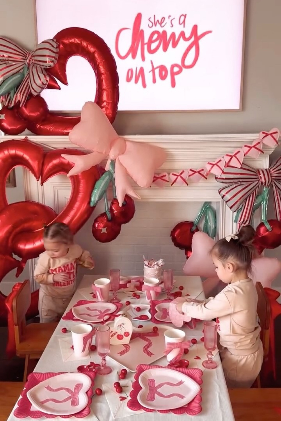 CHERRY LOVELY MORNING! Guys I just love holidays and this theme made it so much fun! Happy valentines in a few weeks! 💕

#toddlermom #twinmom #momlife #valentineday #valentinedecor #valentines