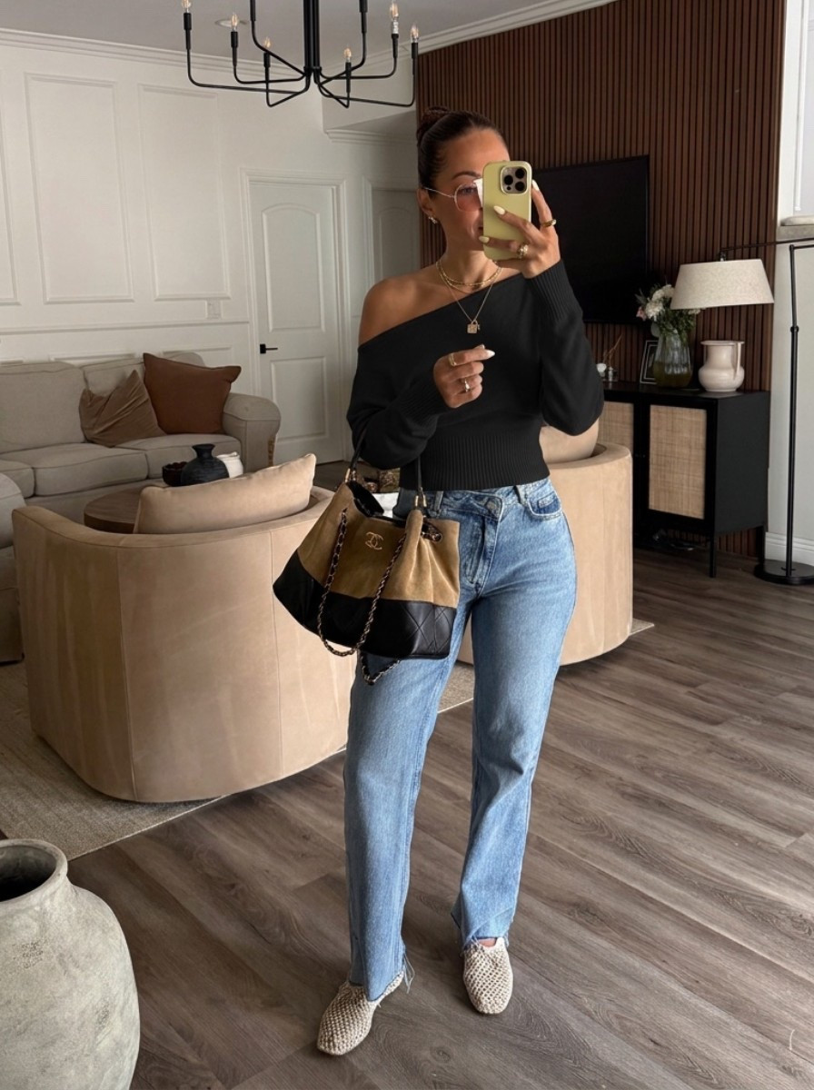 This cute top is perfect for Fall! Comes in several colors .  Wearing small

#LTKootd #LTKgrwm #LTKU