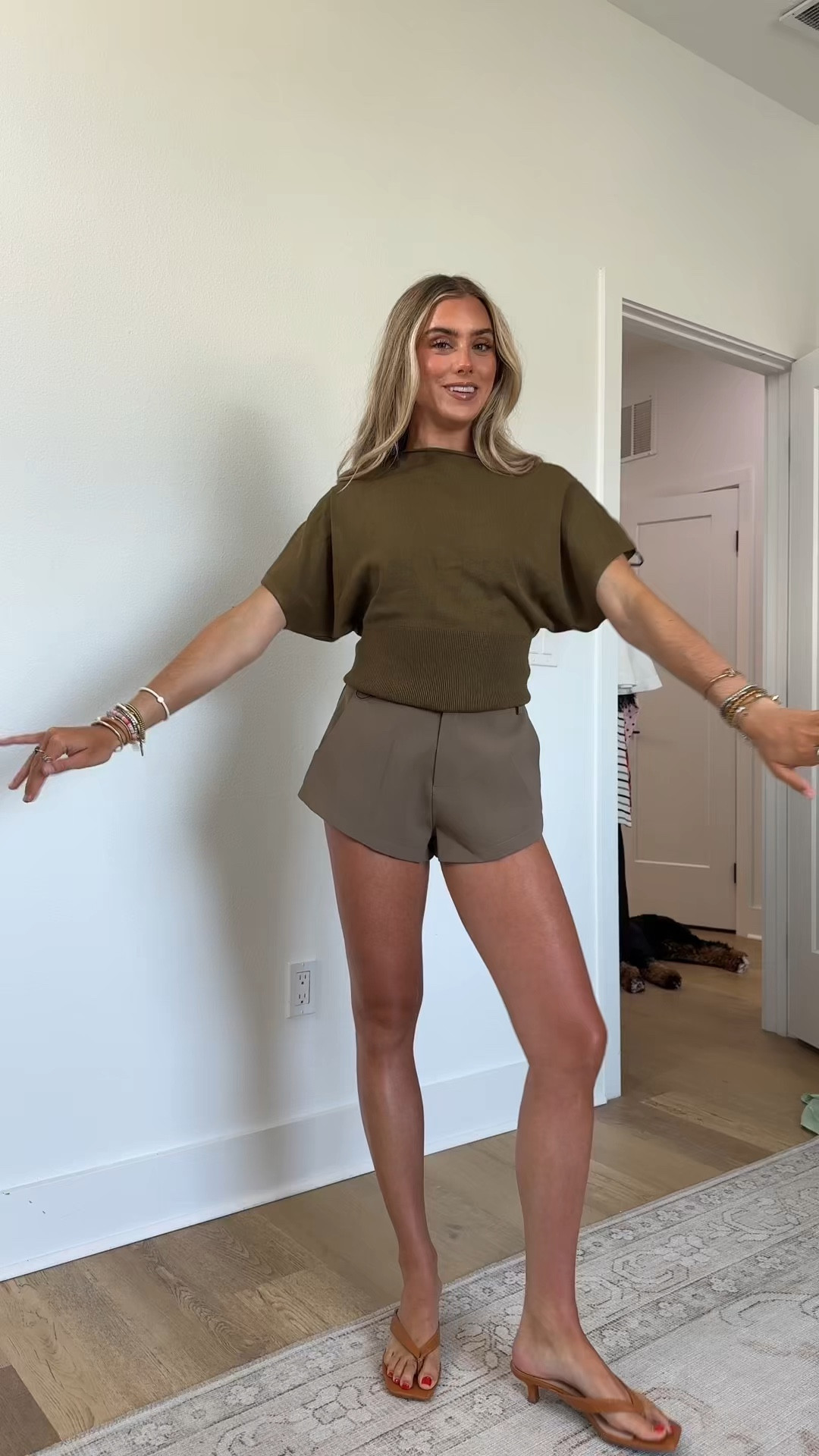 H&M size xs fine one knit top. Short one-shoulder top in a fine knit. Asymmetric neckline with tubular trim, short sleeves, and ribbing at hem

#LTKootd #LTKdayinmylife #LTKSeasonal
