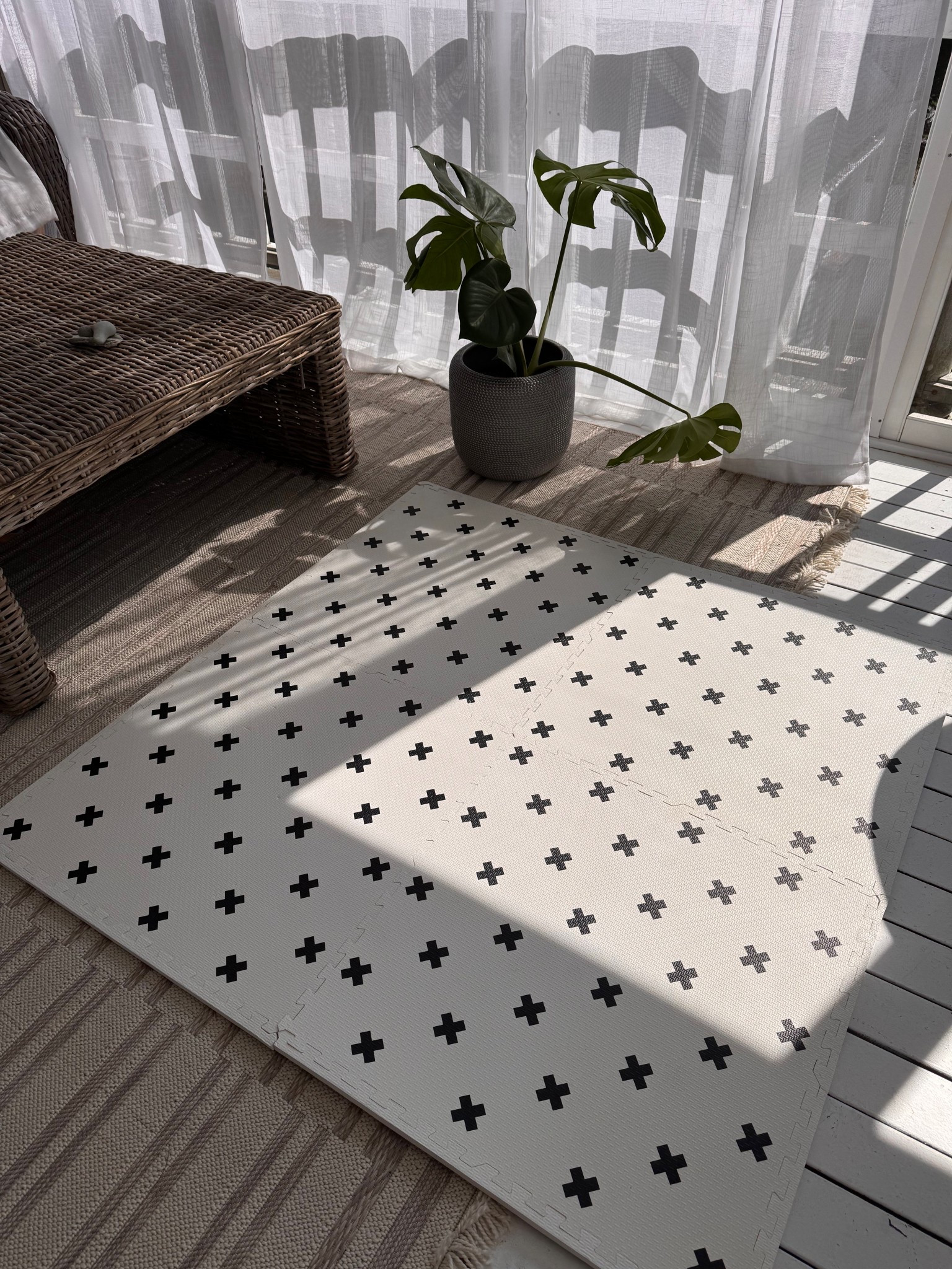 2nd time around using this interchangeable play matt. I love that it’s easy to clean and obviously it’s stylish!