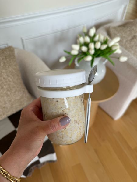 These glass mason jars come with a spoon and they ate my favorite for overnight oats. 

Amazon find, Amazon, mason jar, 

#LTKActive #LTKFindsUnder50 #LTKHome