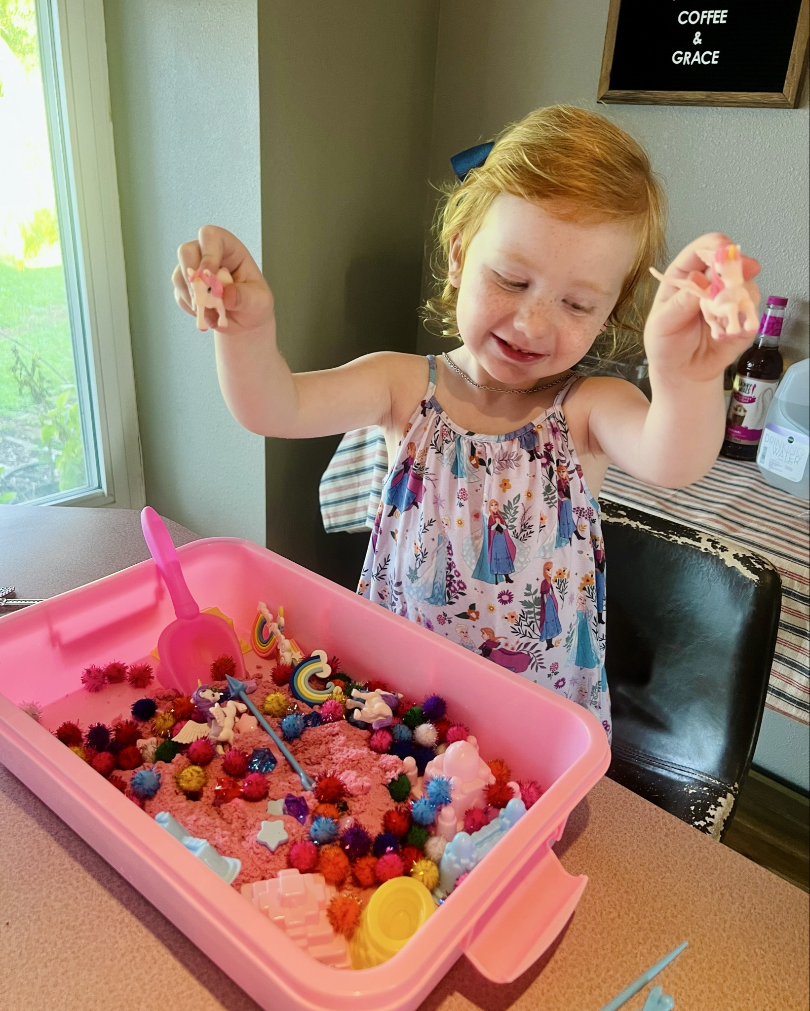 The cutest unicorn sensory bin! 🦄
My girl has been patiently waiting for this the last few days and she is over the moon excited! 