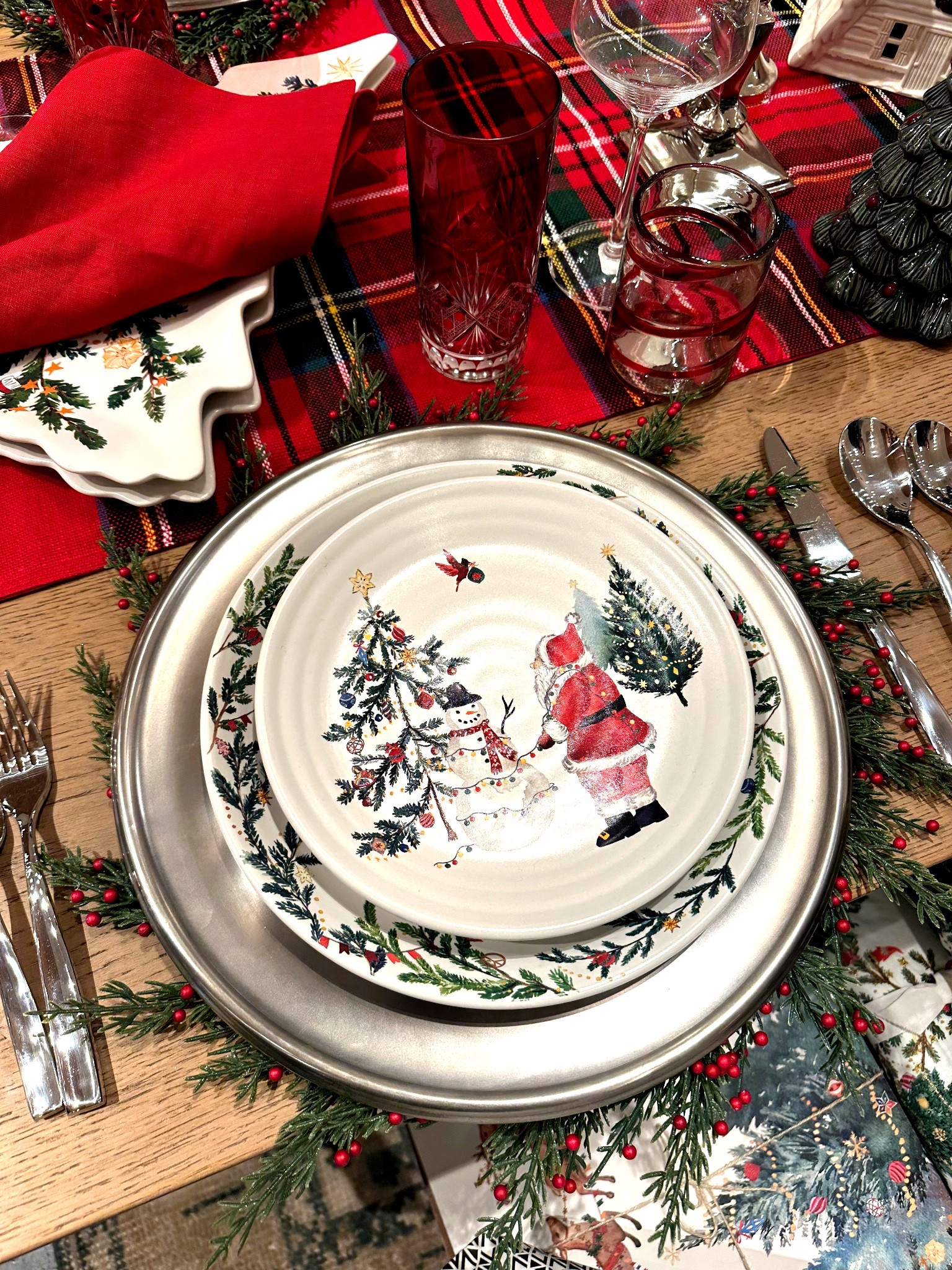 Christmas Vibes! 🤶🏼❤️

Tablescape, Entertaining, Christmas Dinner, Celebrate, Dinner Time 

#LTKHome #LTKSeasonal #LTKHoliday