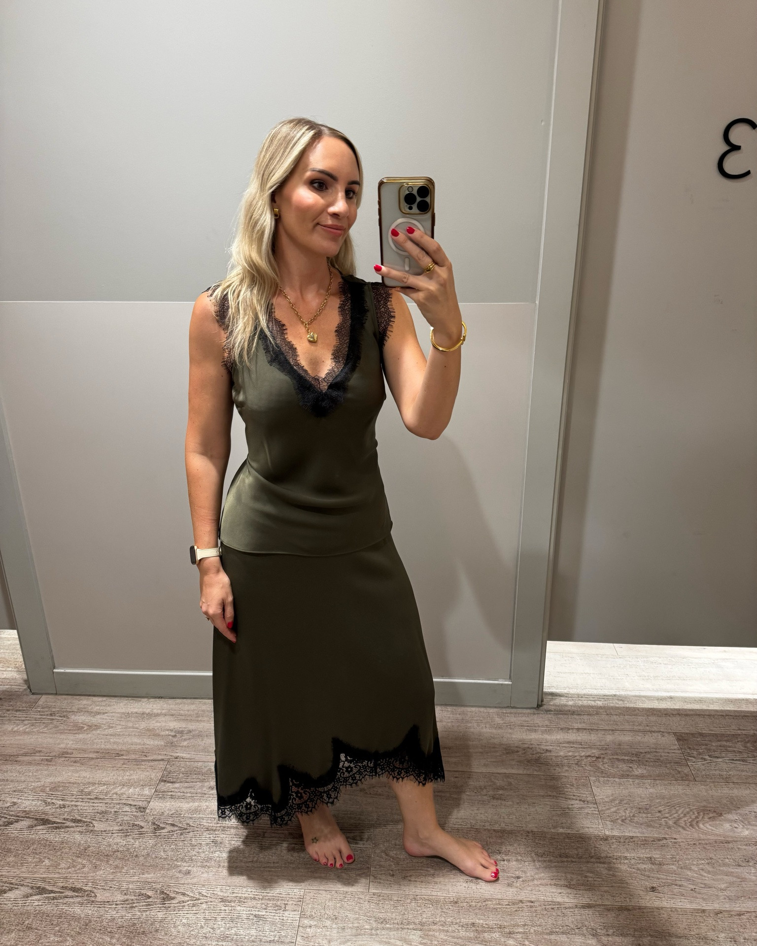 Late summer/early autumn outfits that flatter your curves 🫶🏼

#LTKautumn #LTKstyletip #LTKbag